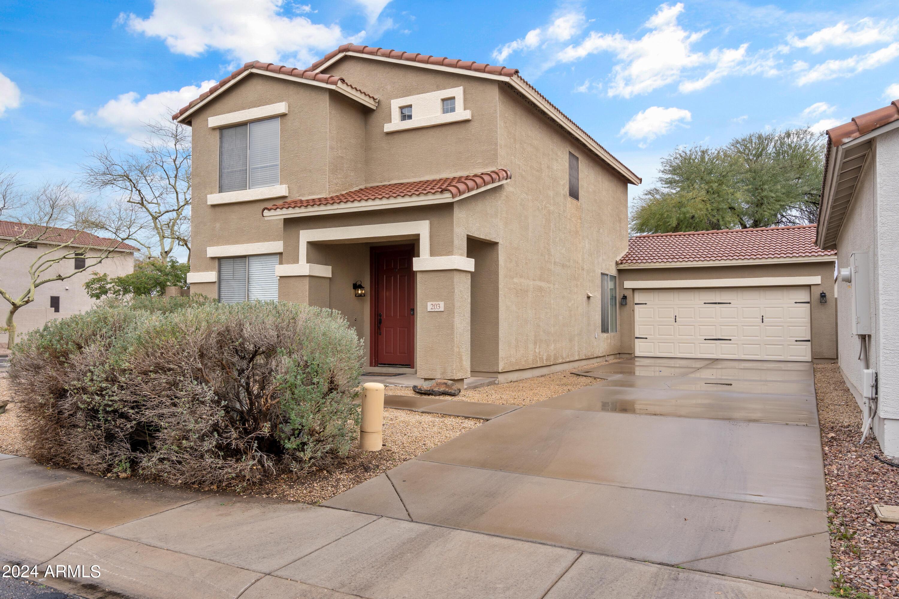 203 W NOLAN Way