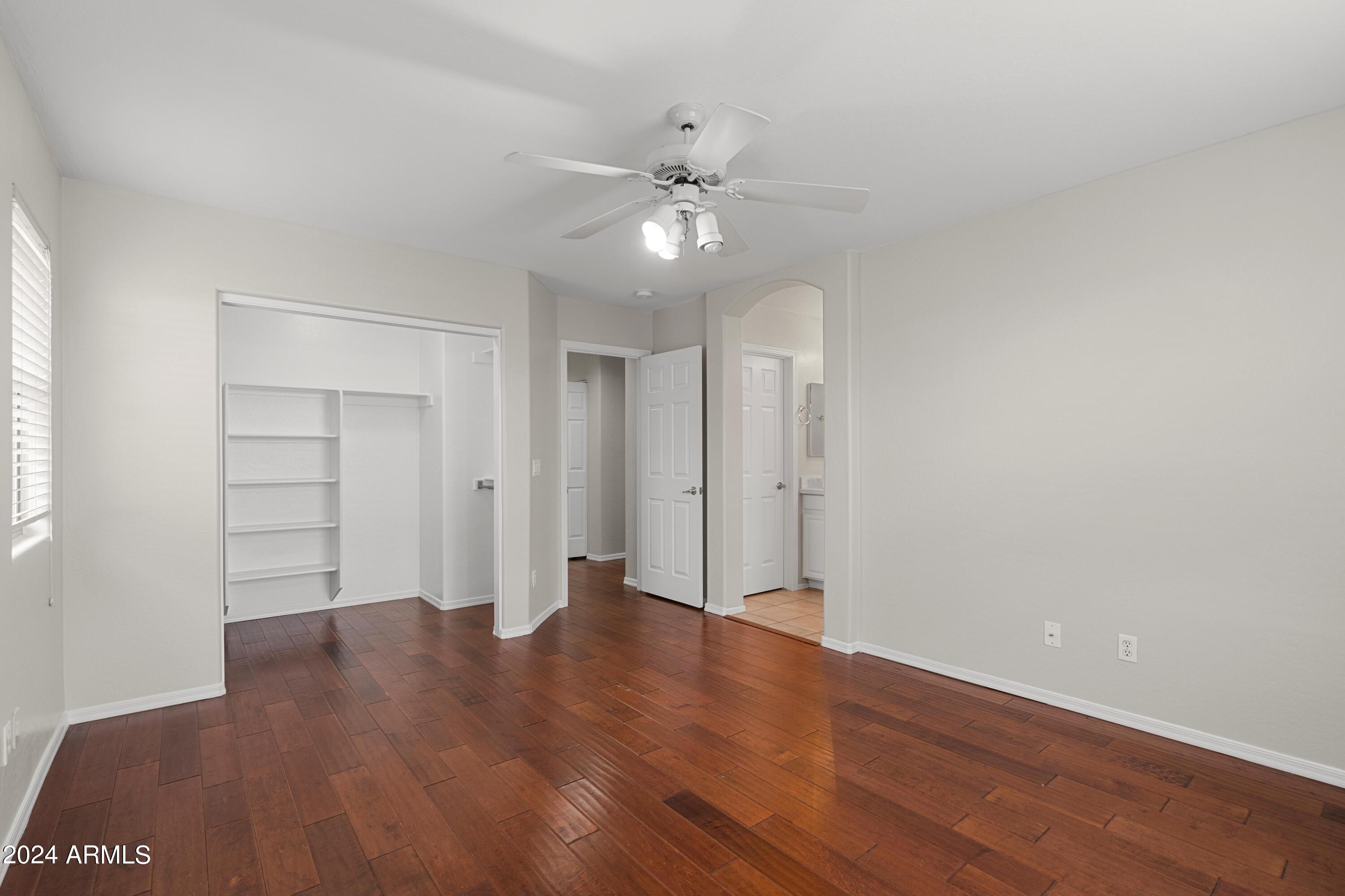 203 W NOLAN Way