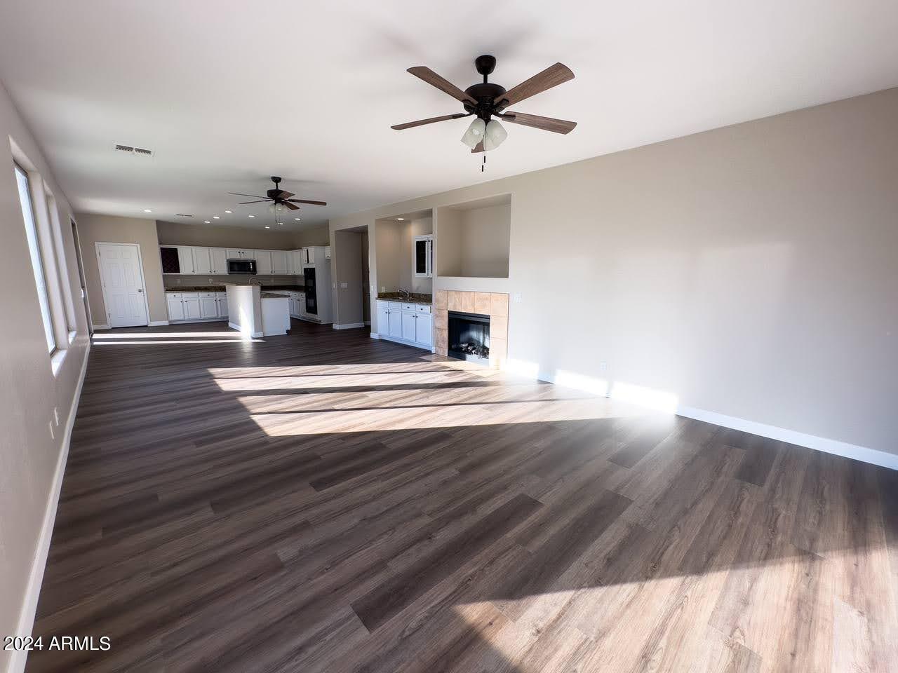 18451 W ARCADIA Drive