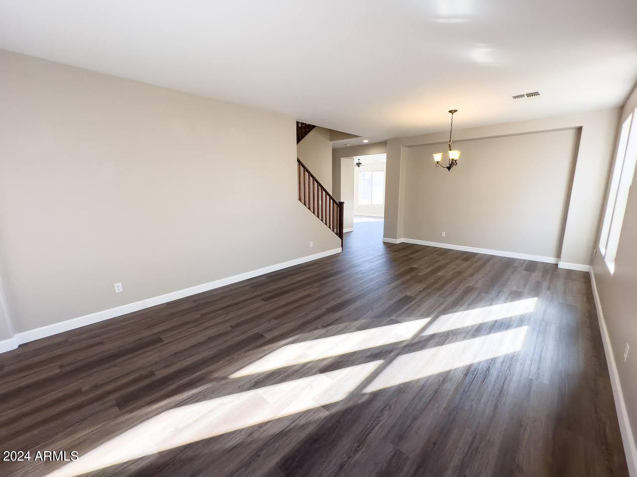 18451 W ARCADIA Drive