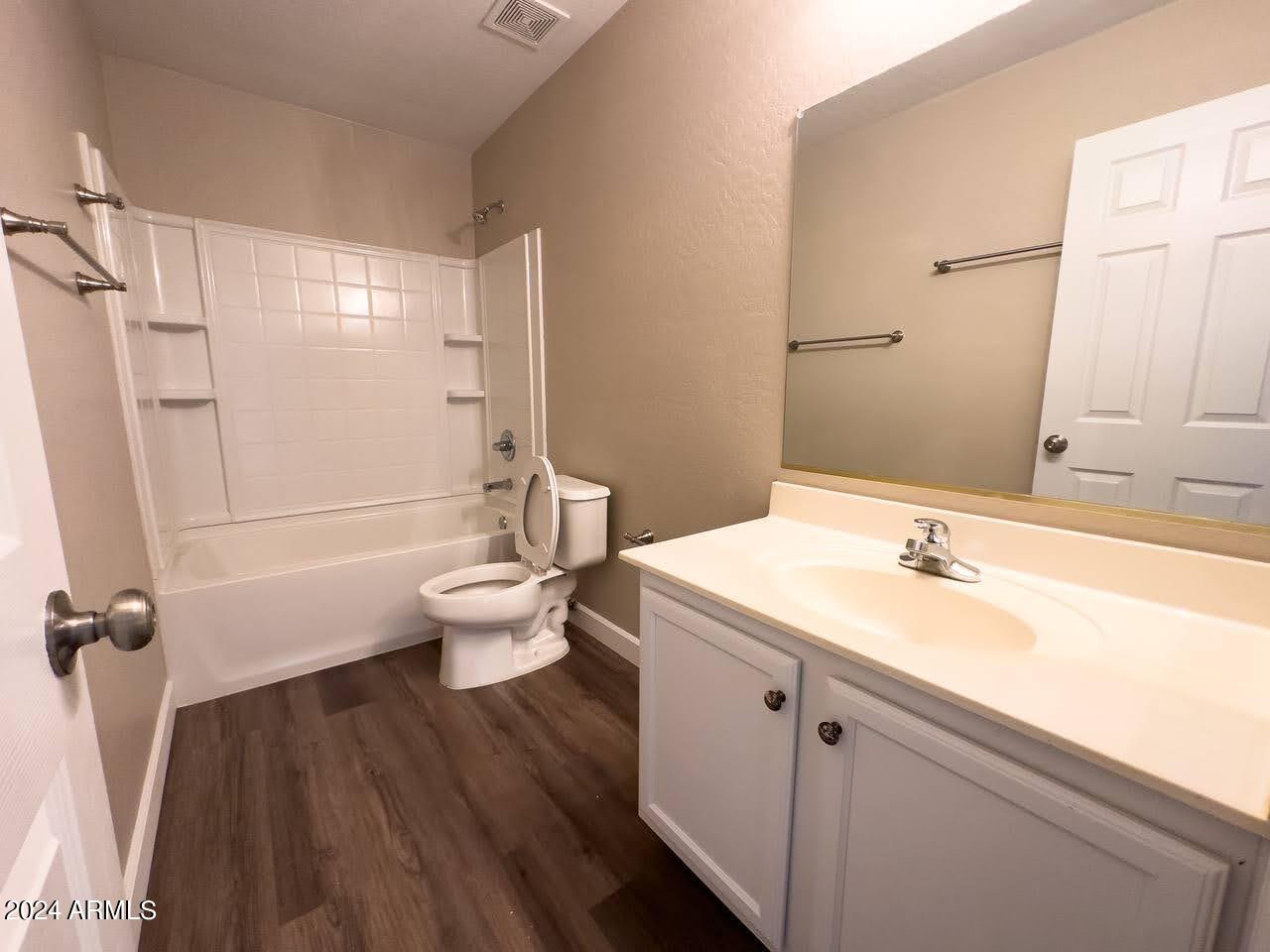 18451 W ARCADIA Drive