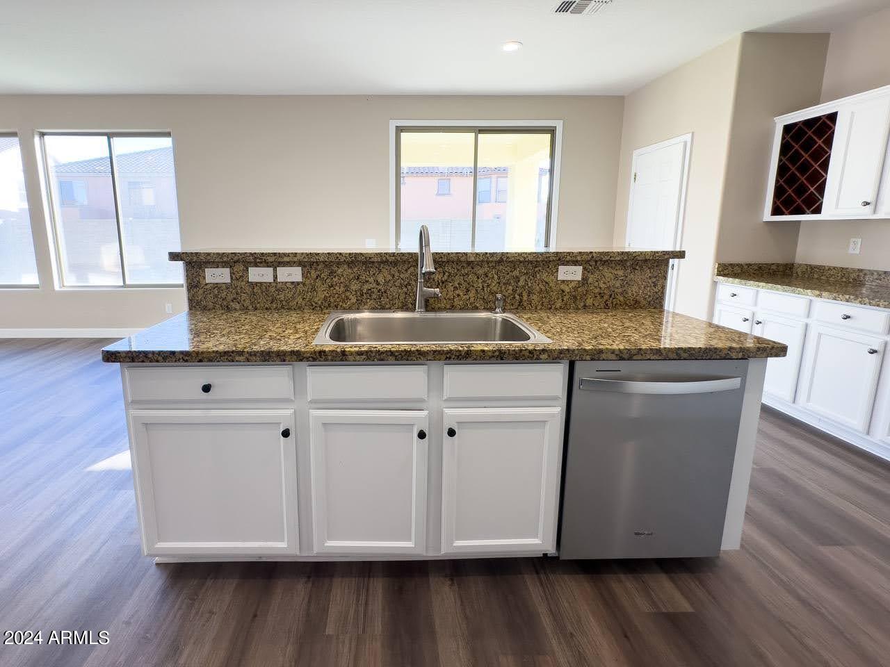 18451 W ARCADIA Drive