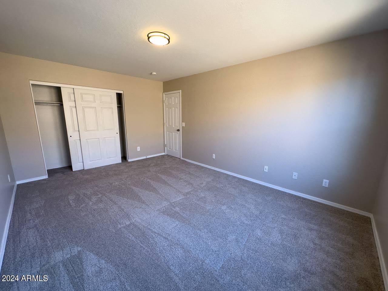 18451 W ARCADIA Drive