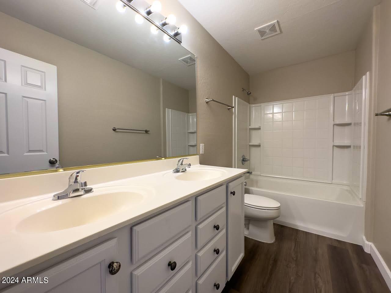 18451 W ARCADIA Drive