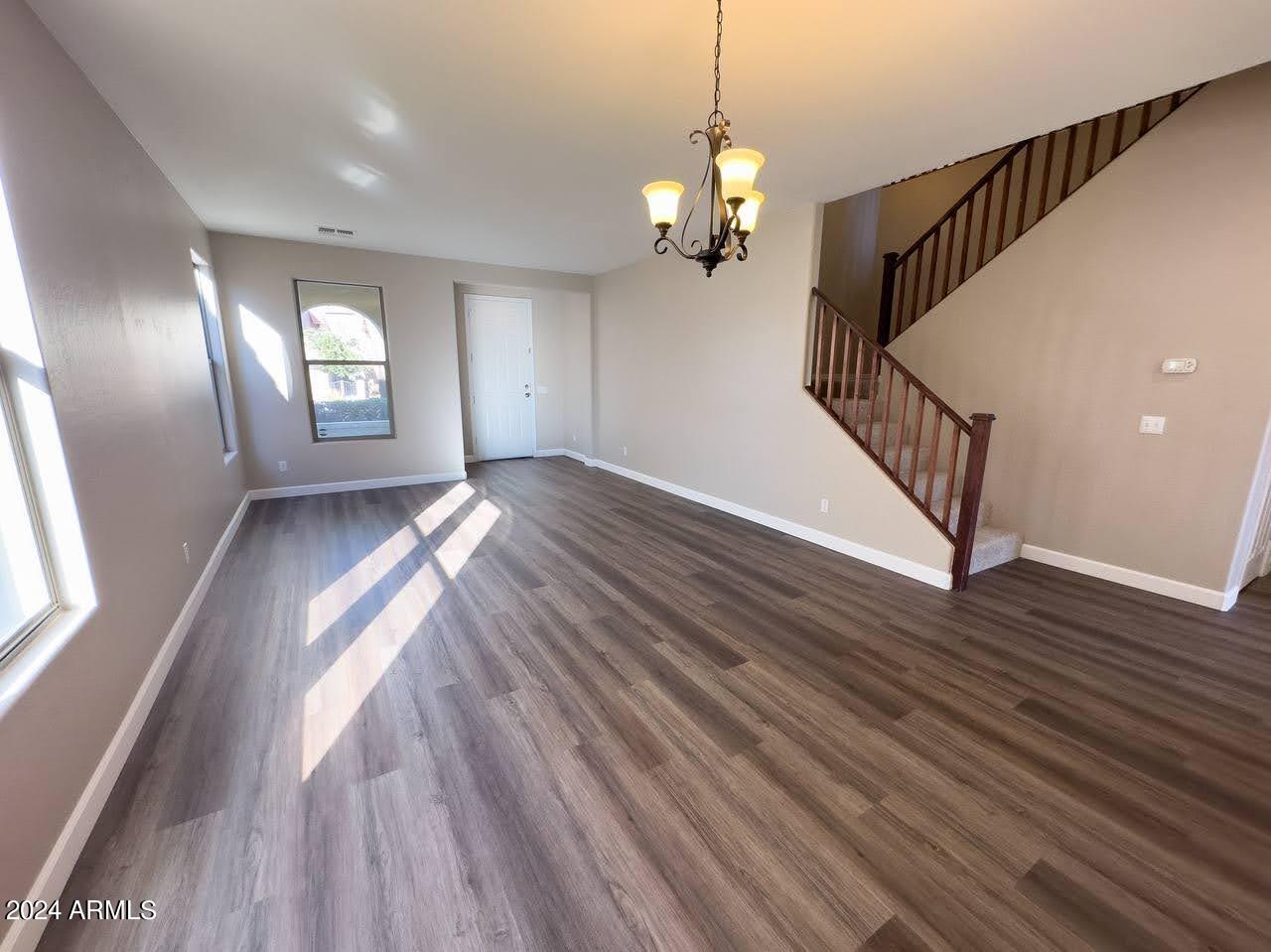 18451 W ARCADIA Drive