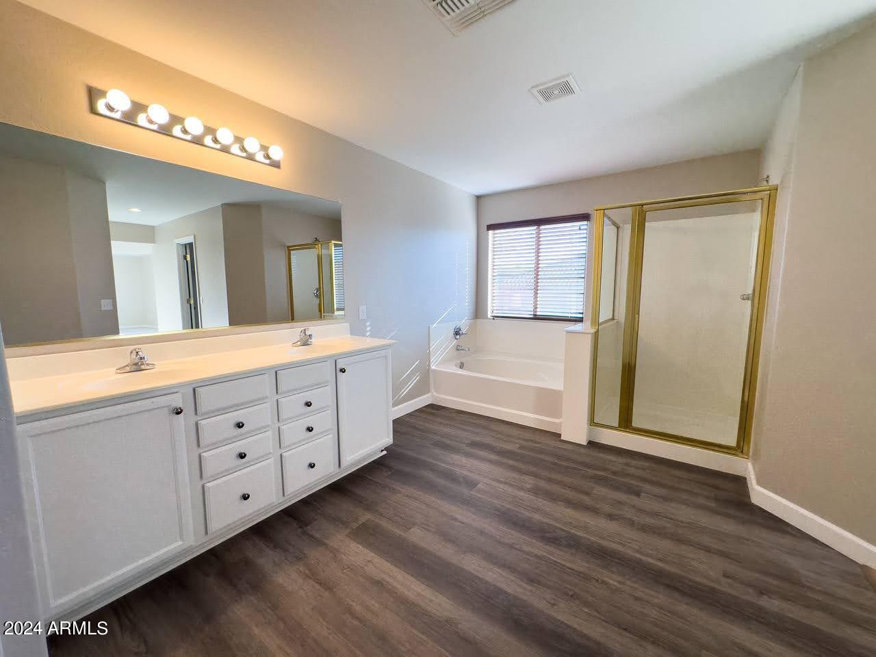 18451 W ARCADIA Drive