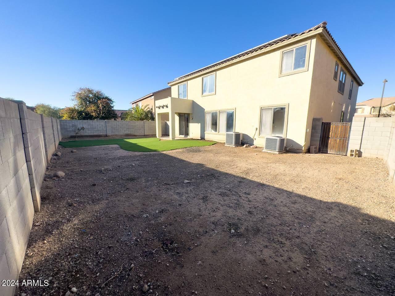 18451 W ARCADIA Drive