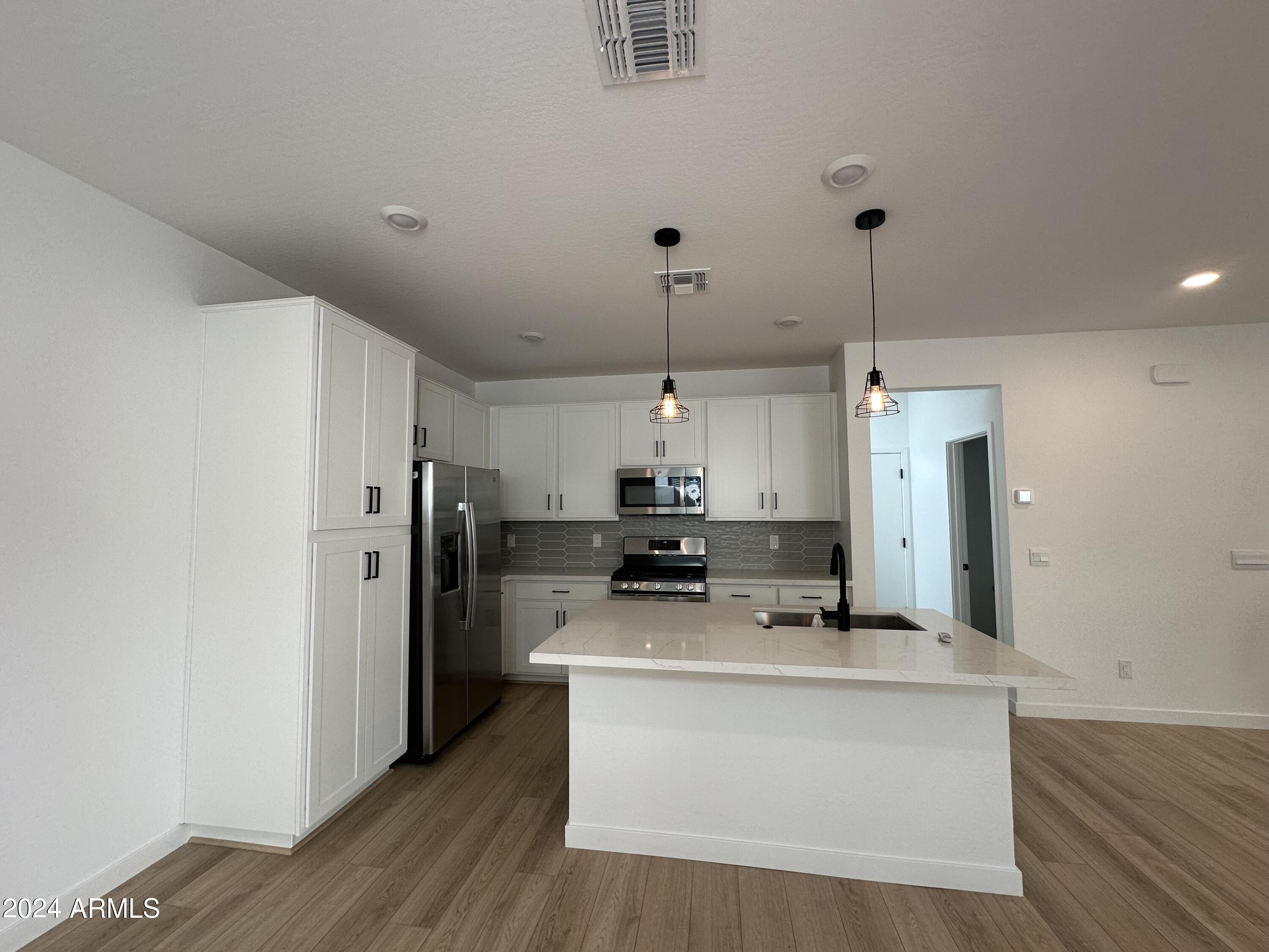 9922 E TAMERY Avenue