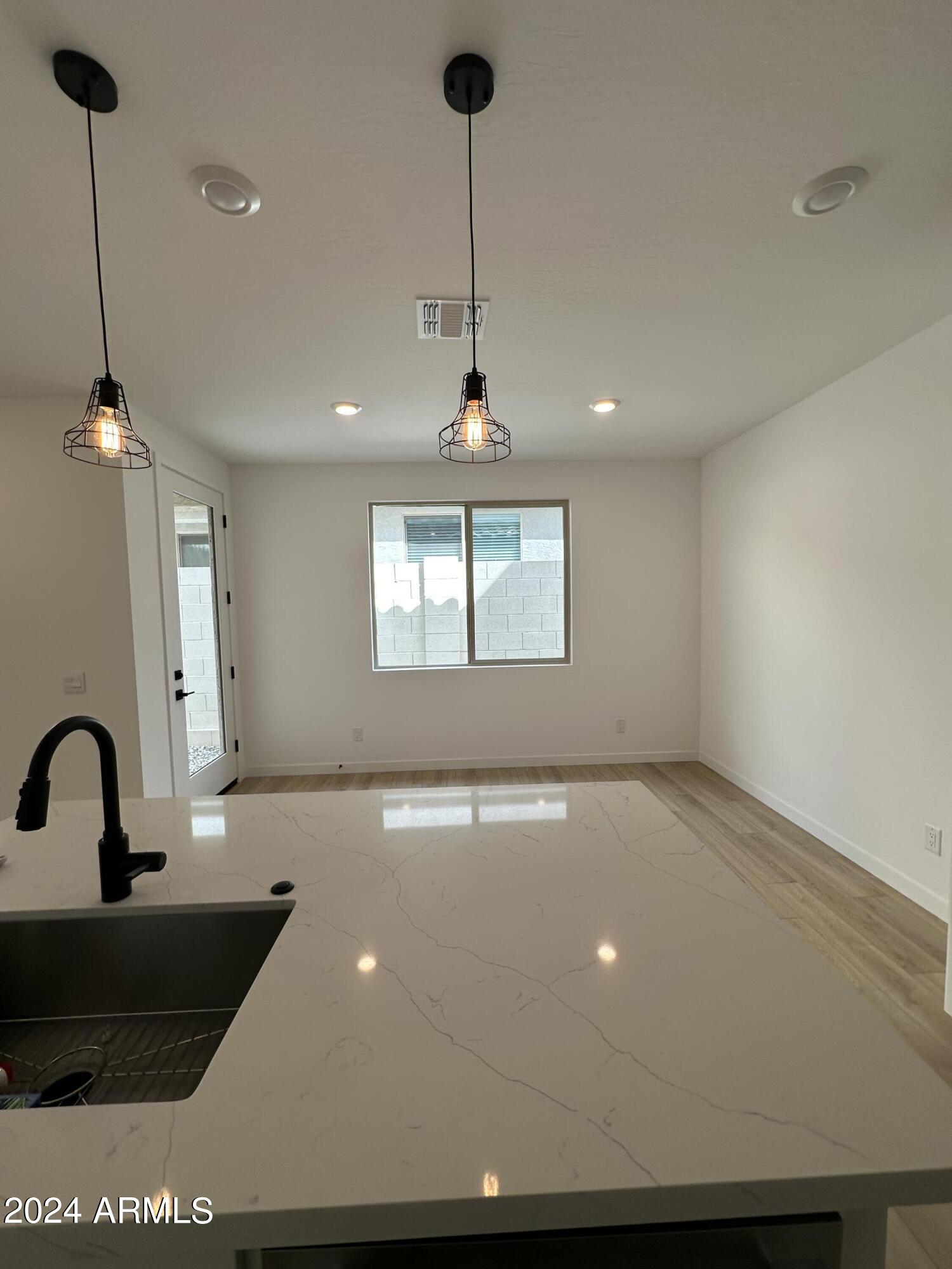 9922 E TAMERY Avenue