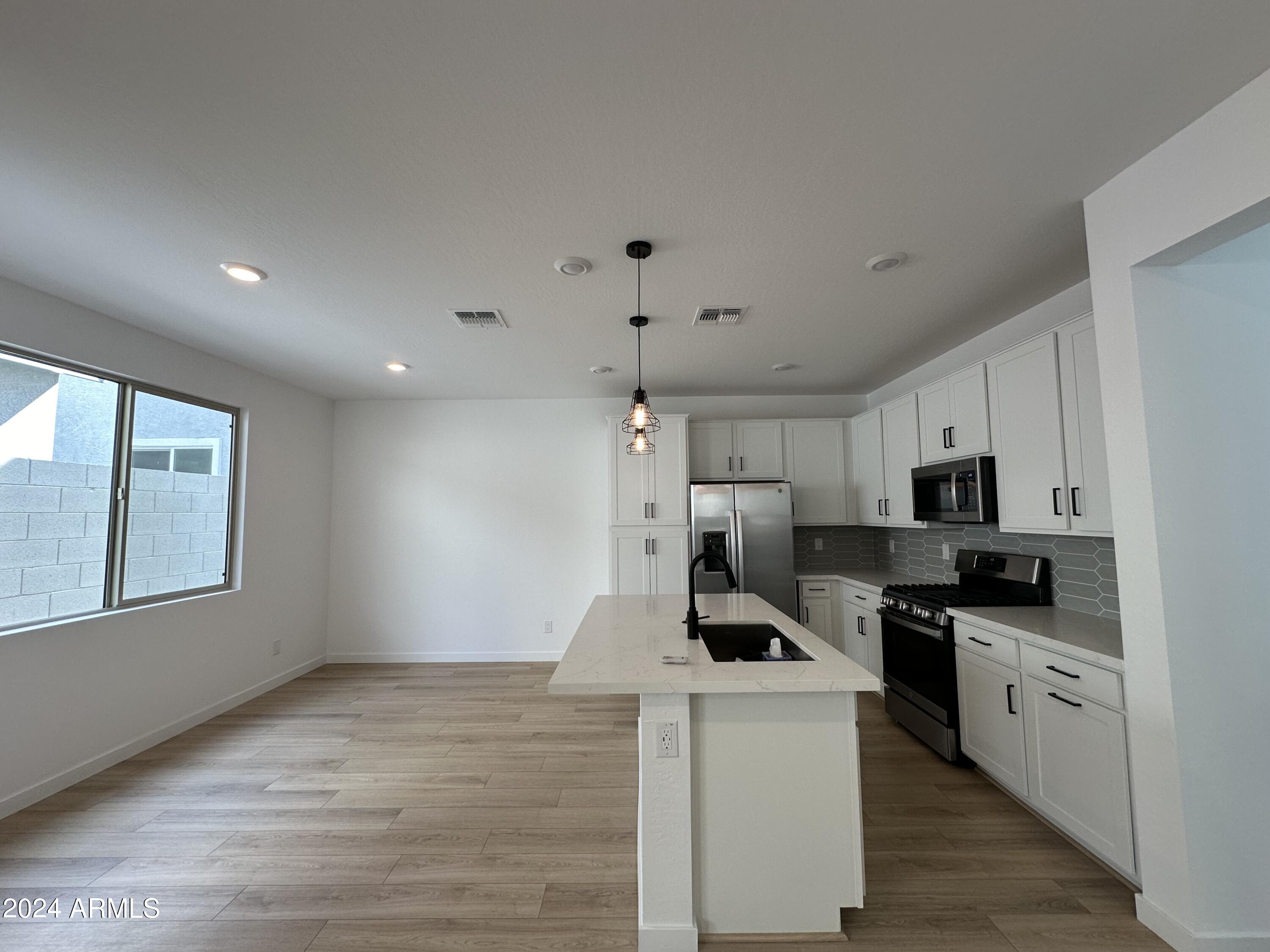 9922 E TAMERY Avenue