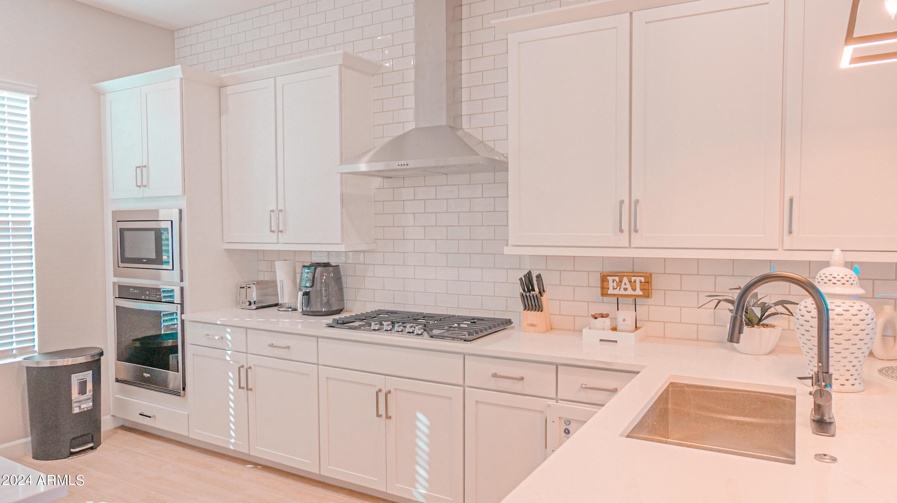 5110 E HARTFORD Avenue