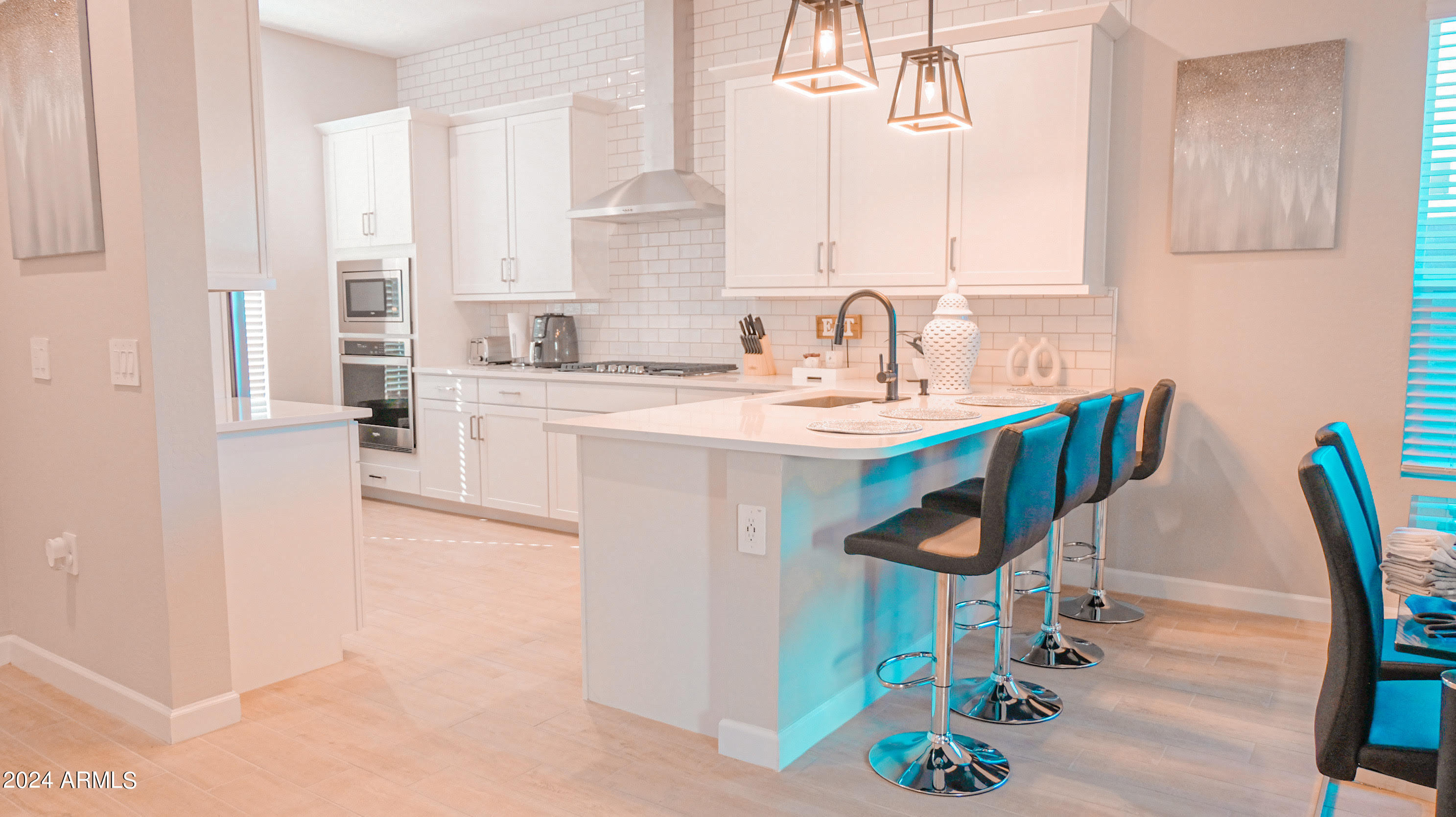 5110 E HARTFORD Avenue