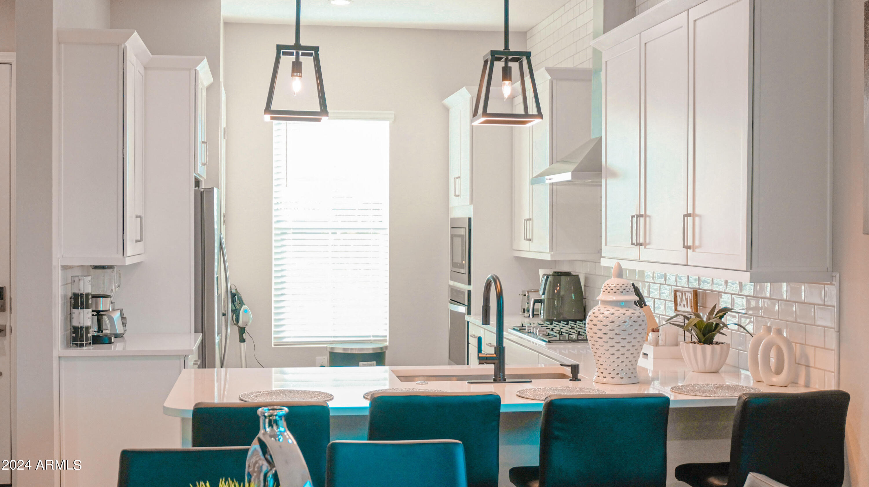 5110 E HARTFORD Avenue