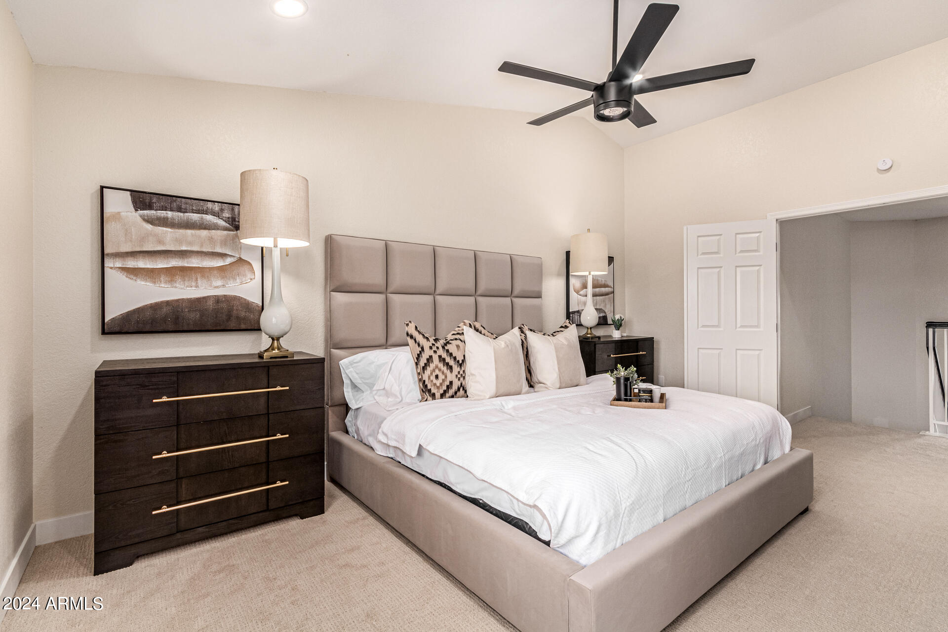 5062 E DECATUR Street