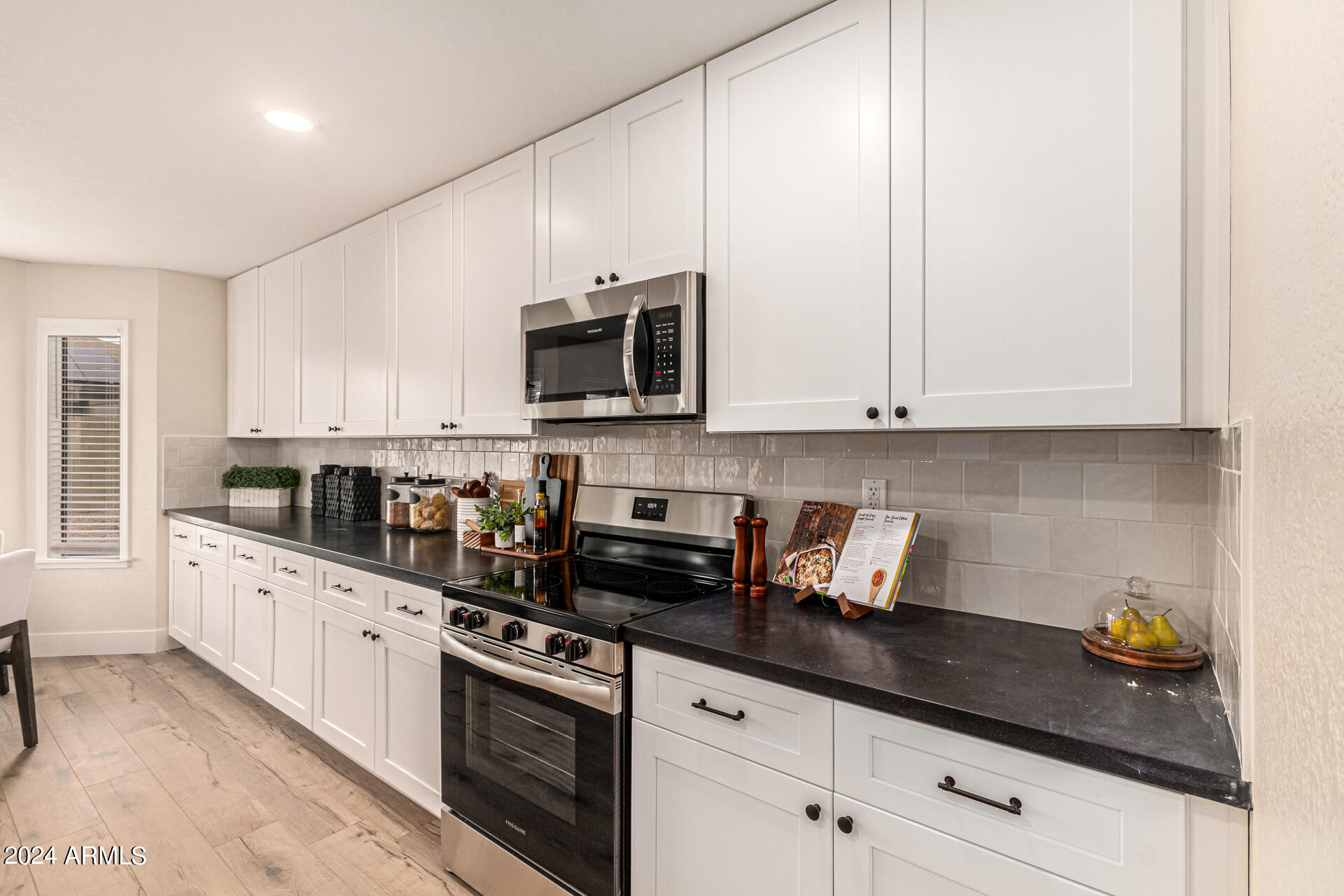 5062 E DECATUR Street