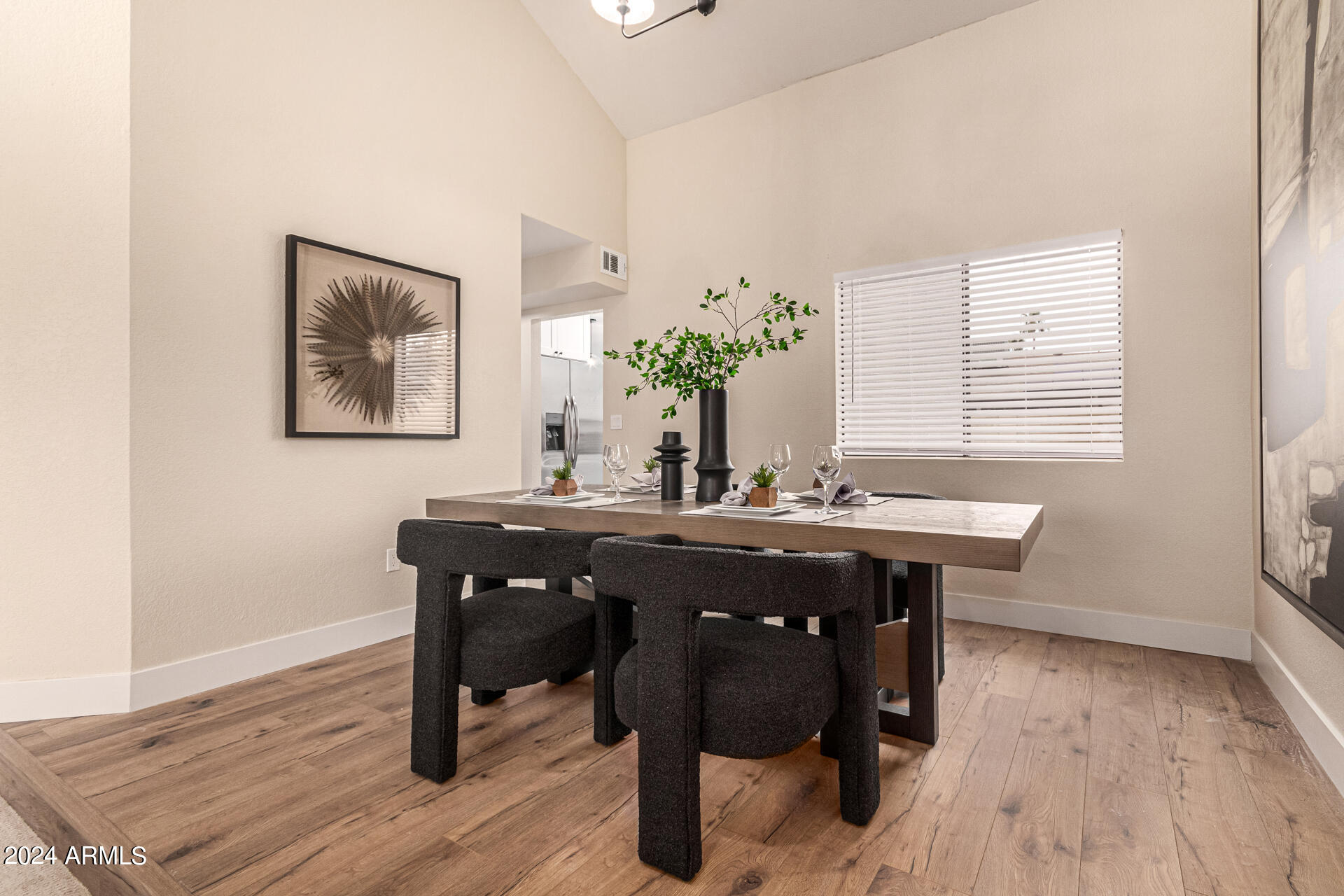 5062 E DECATUR Street