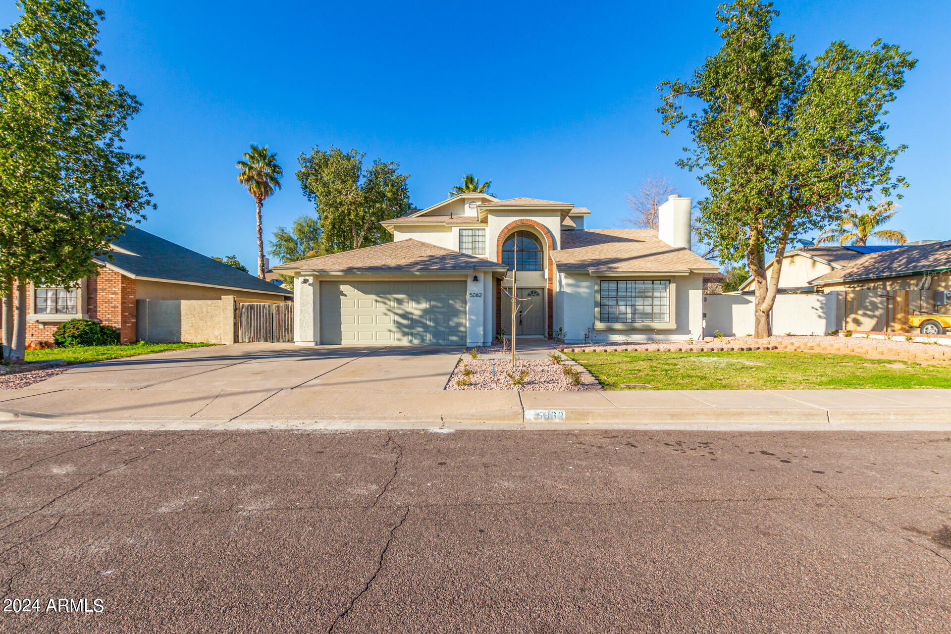 5062 E DECATUR Street