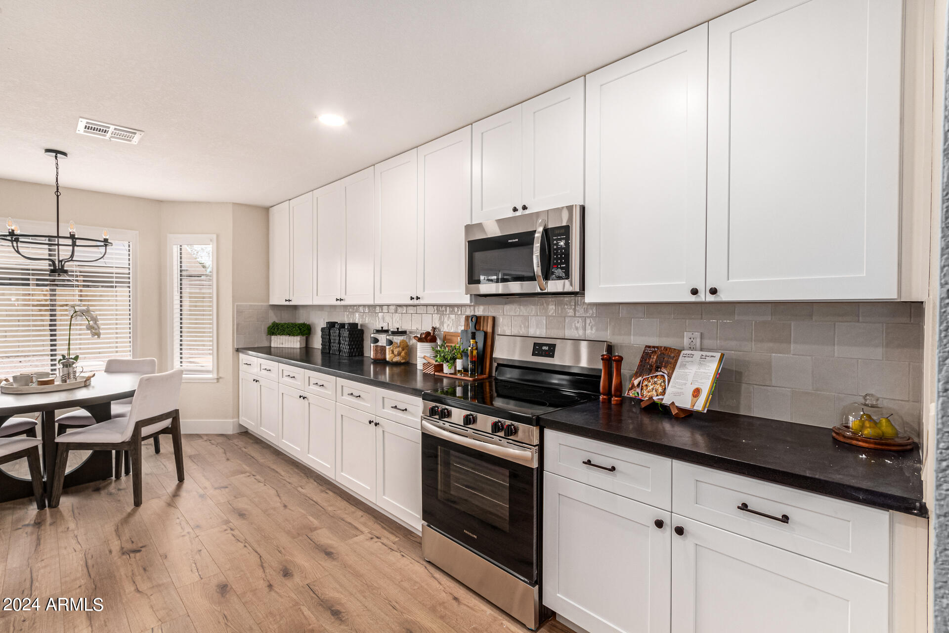 5062 E DECATUR Street