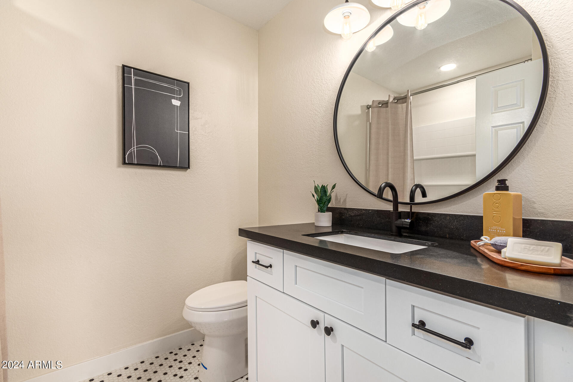 5062 E DECATUR Street