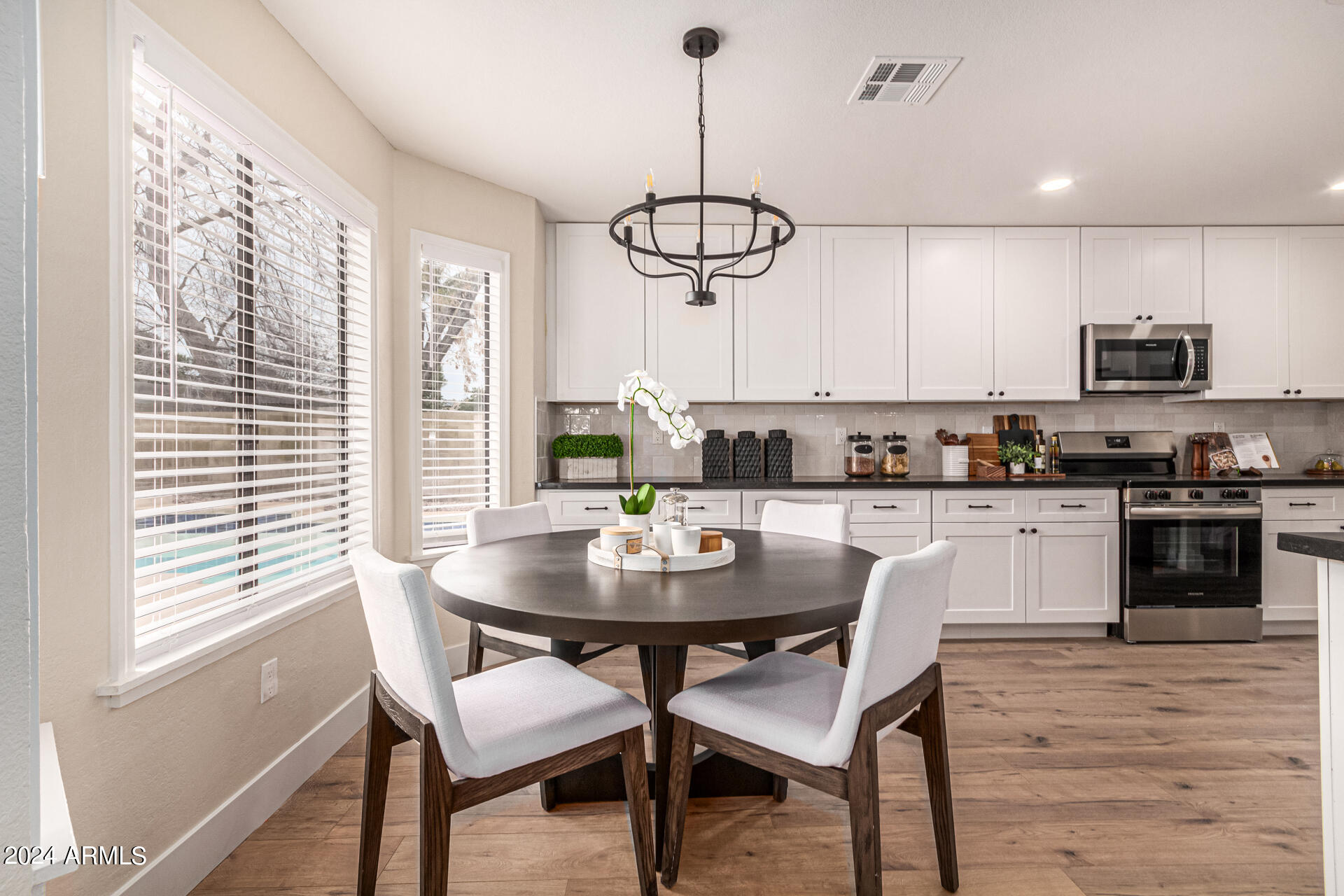 5062 E DECATUR Street