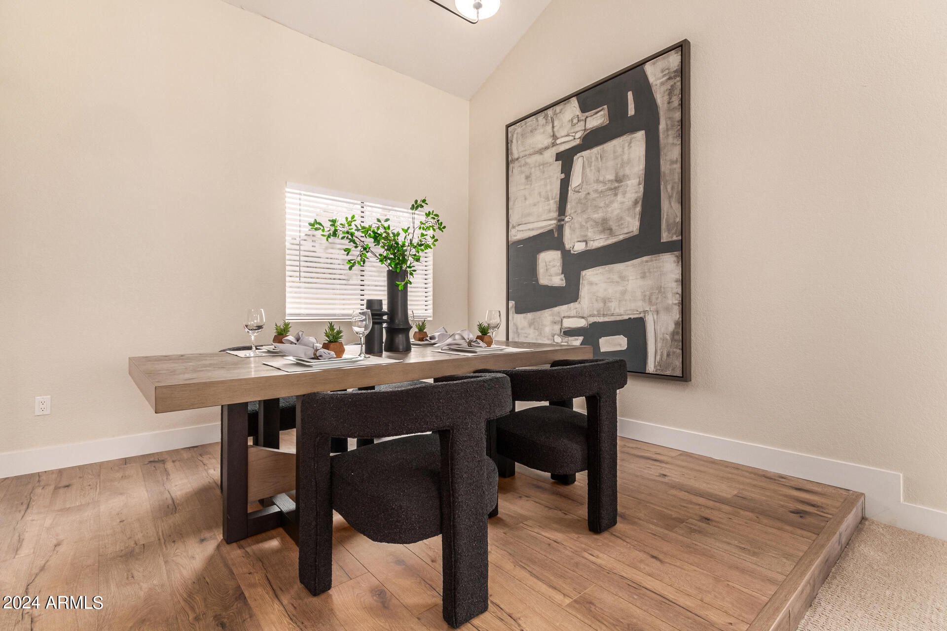 5062 E DECATUR Street