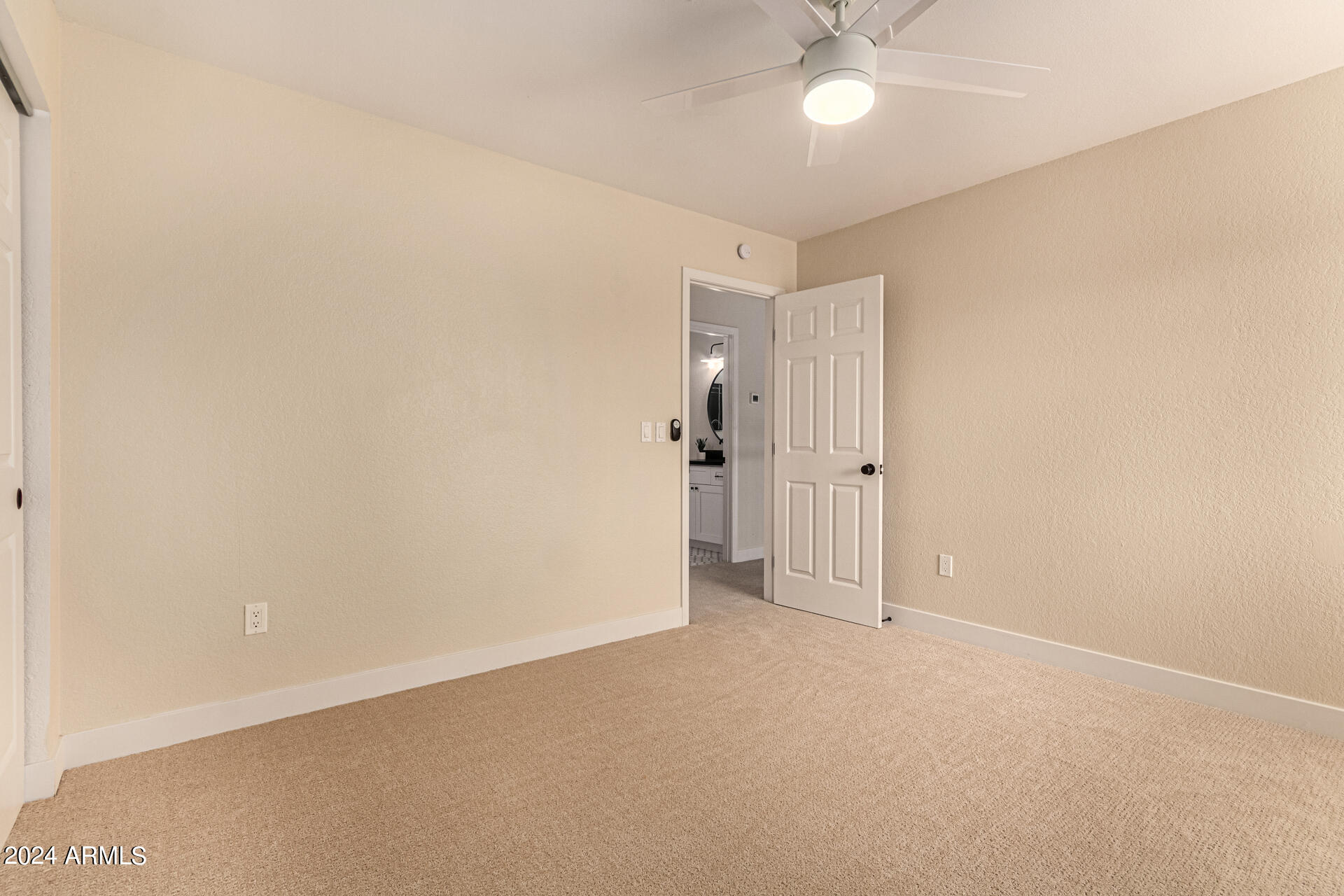 5062 E DECATUR Street