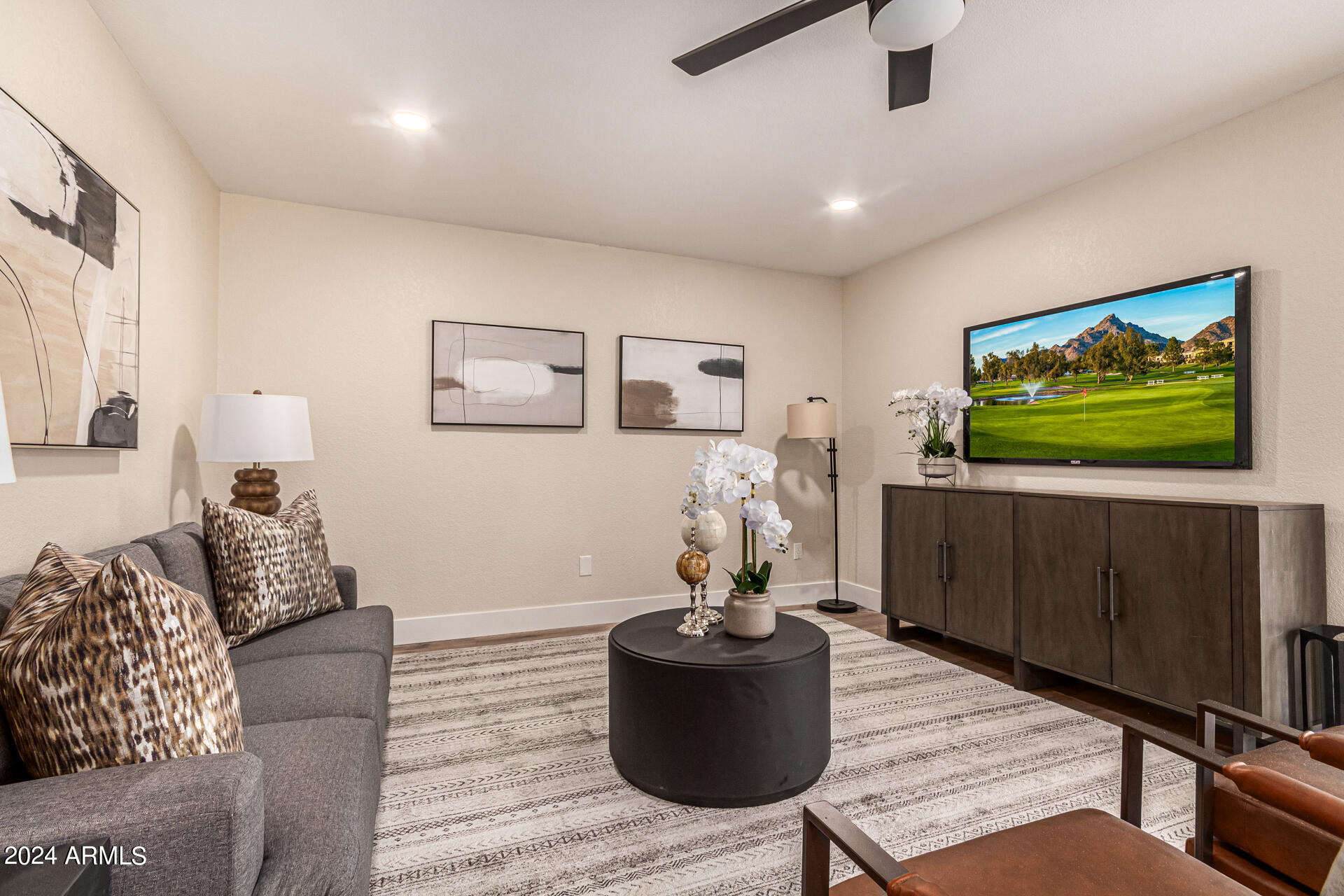 5062 E DECATUR Street