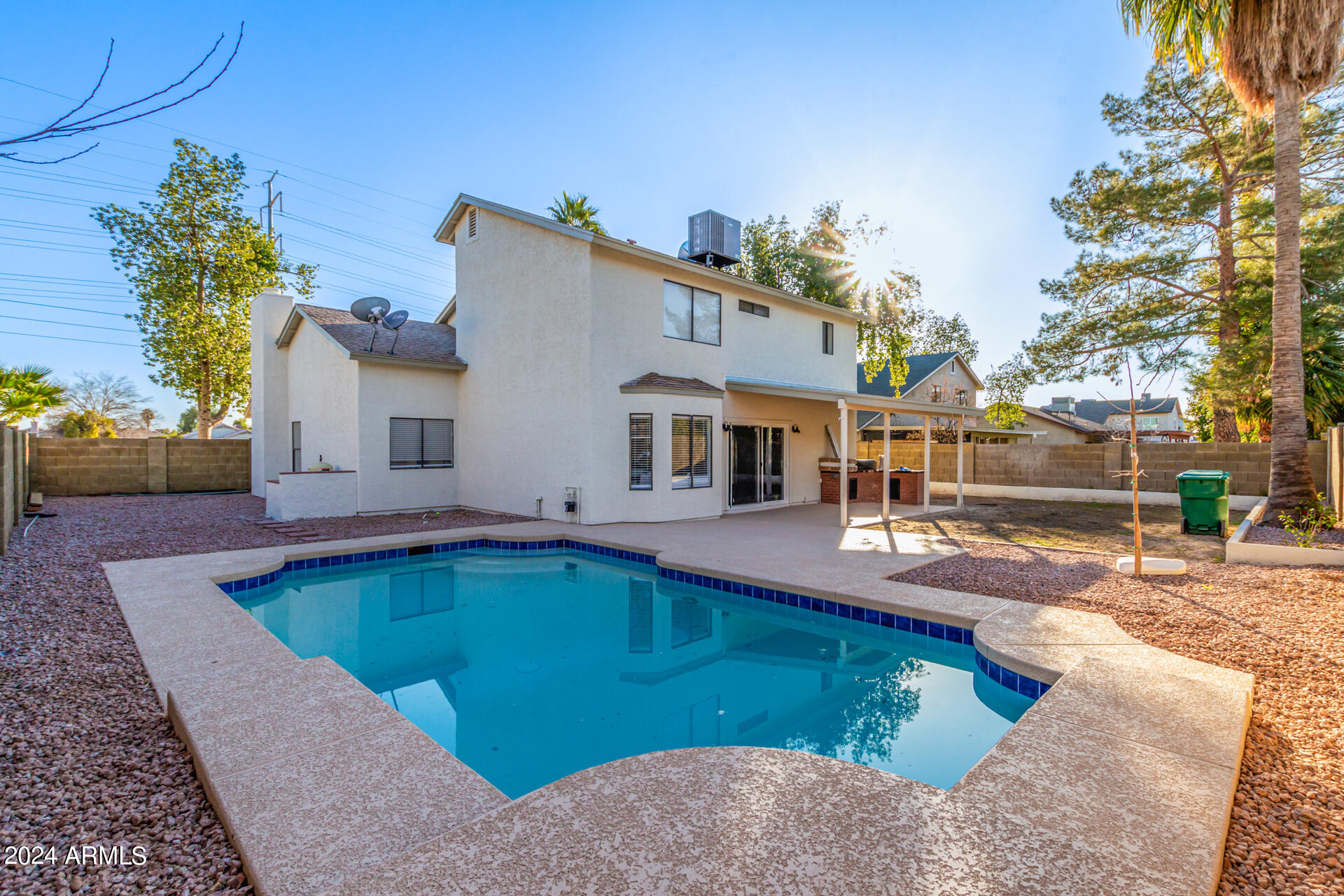 5062 E DECATUR Street