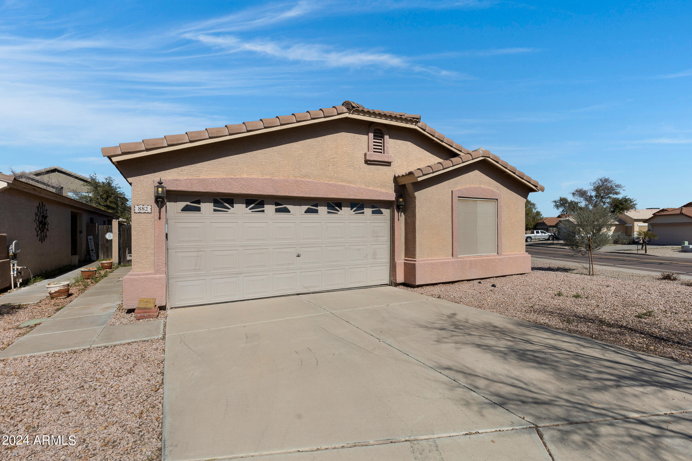 882 E LAMONTE Street