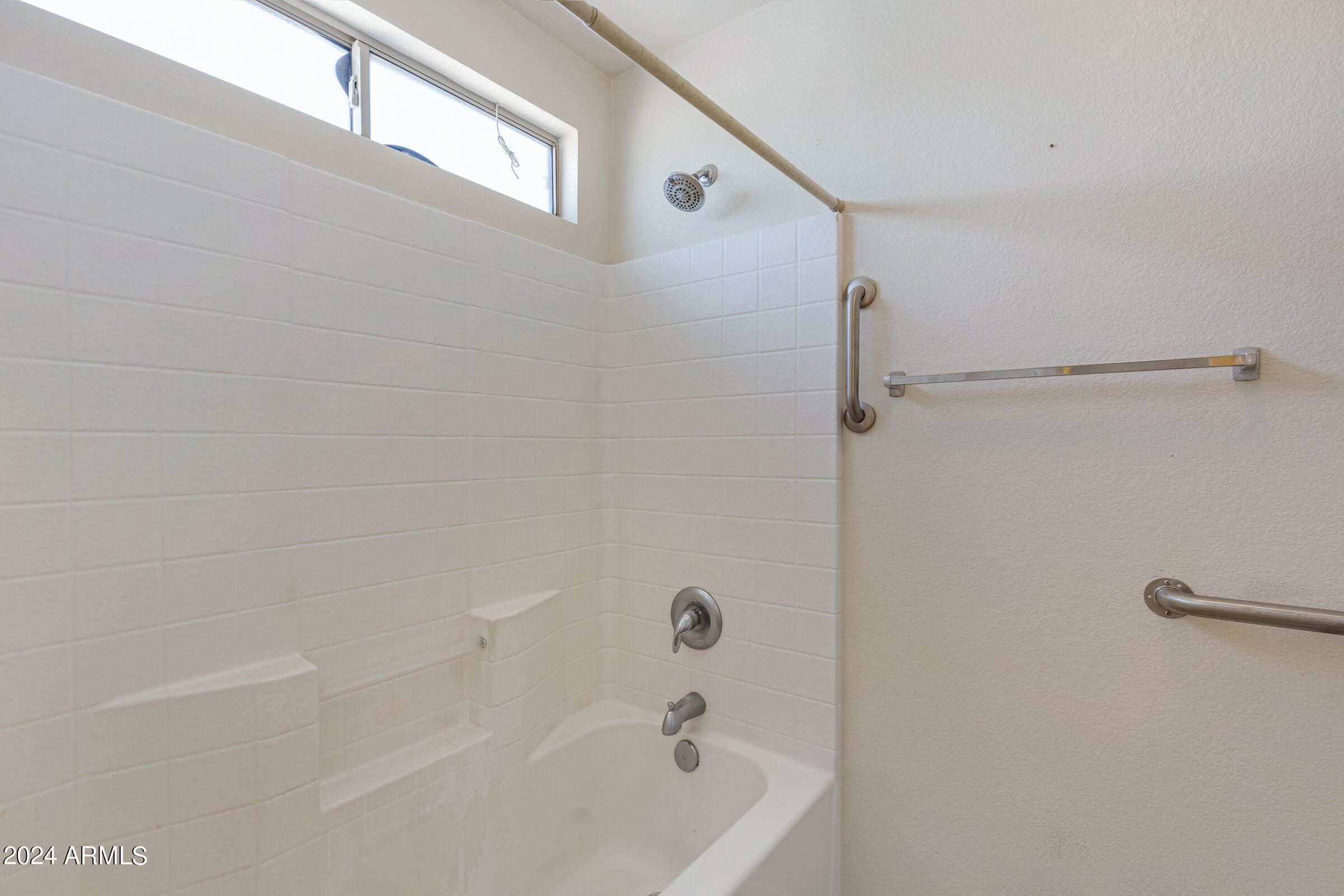 882 E LAMONTE Street