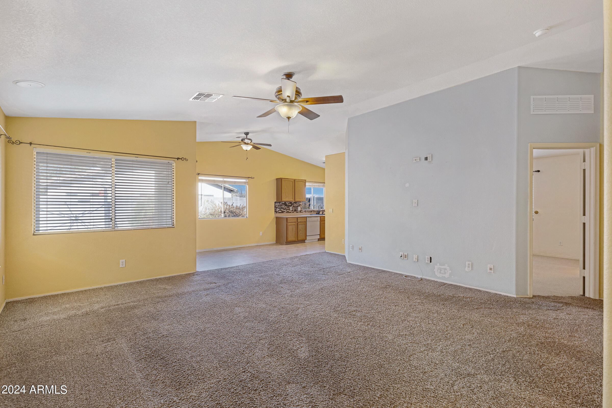 882 E LAMONTE Street