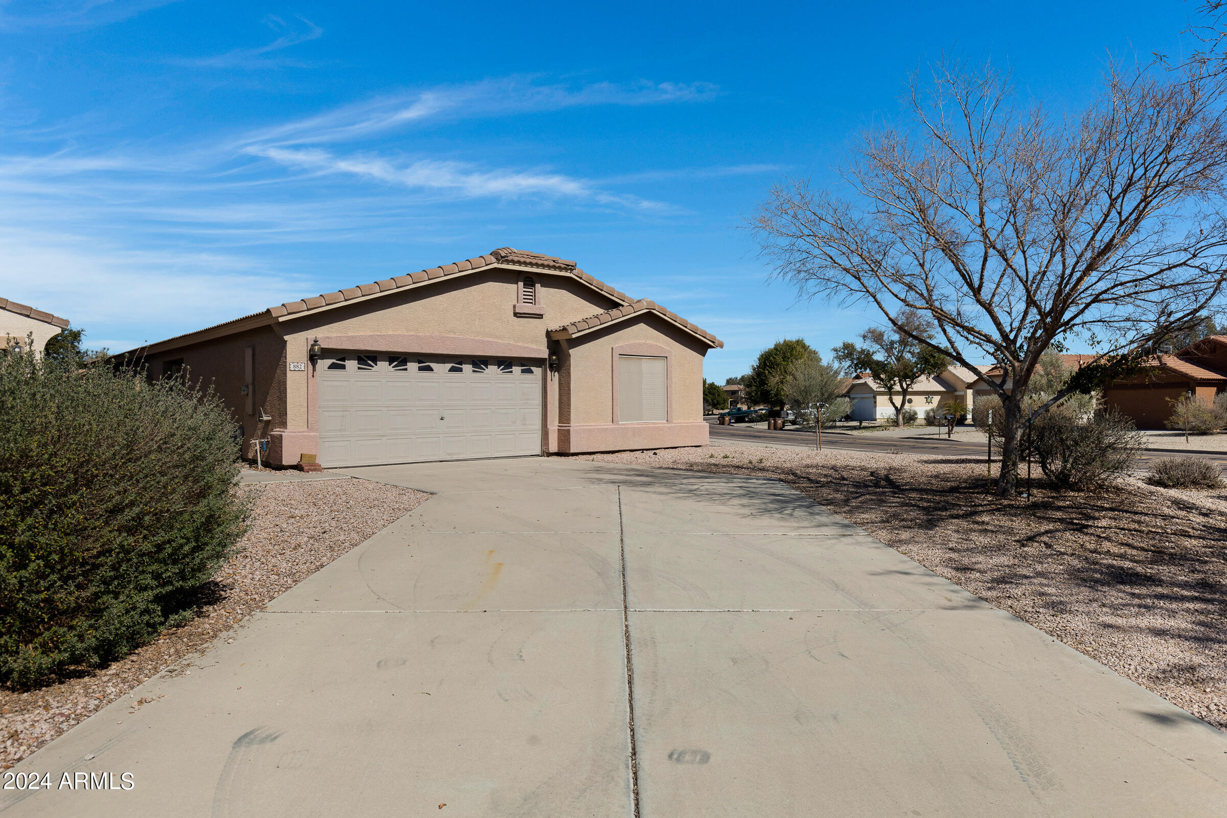 882 E LAMONTE Street