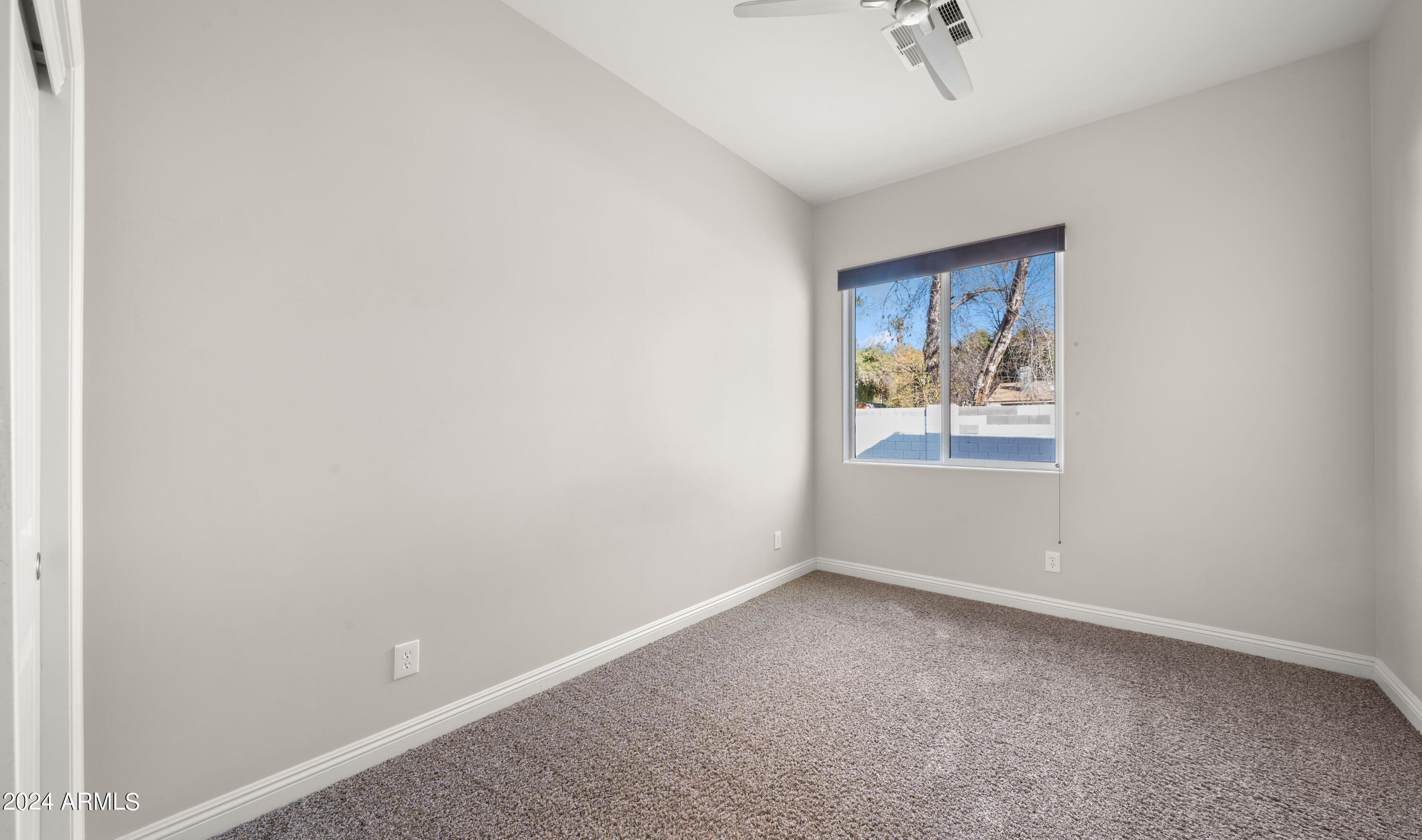 1822 W EL CAMINITO Drive