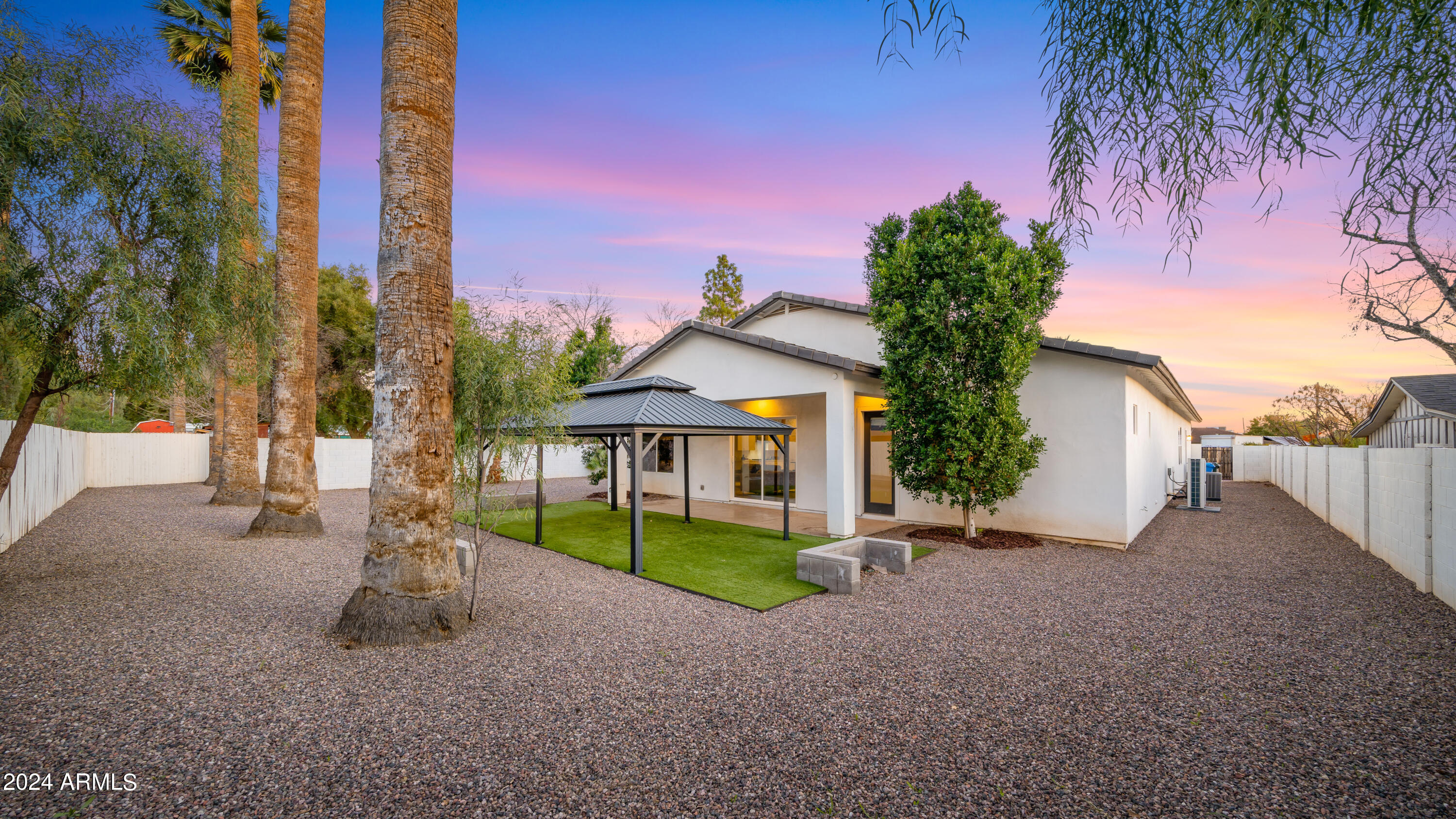 1822 W EL CAMINITO Drive