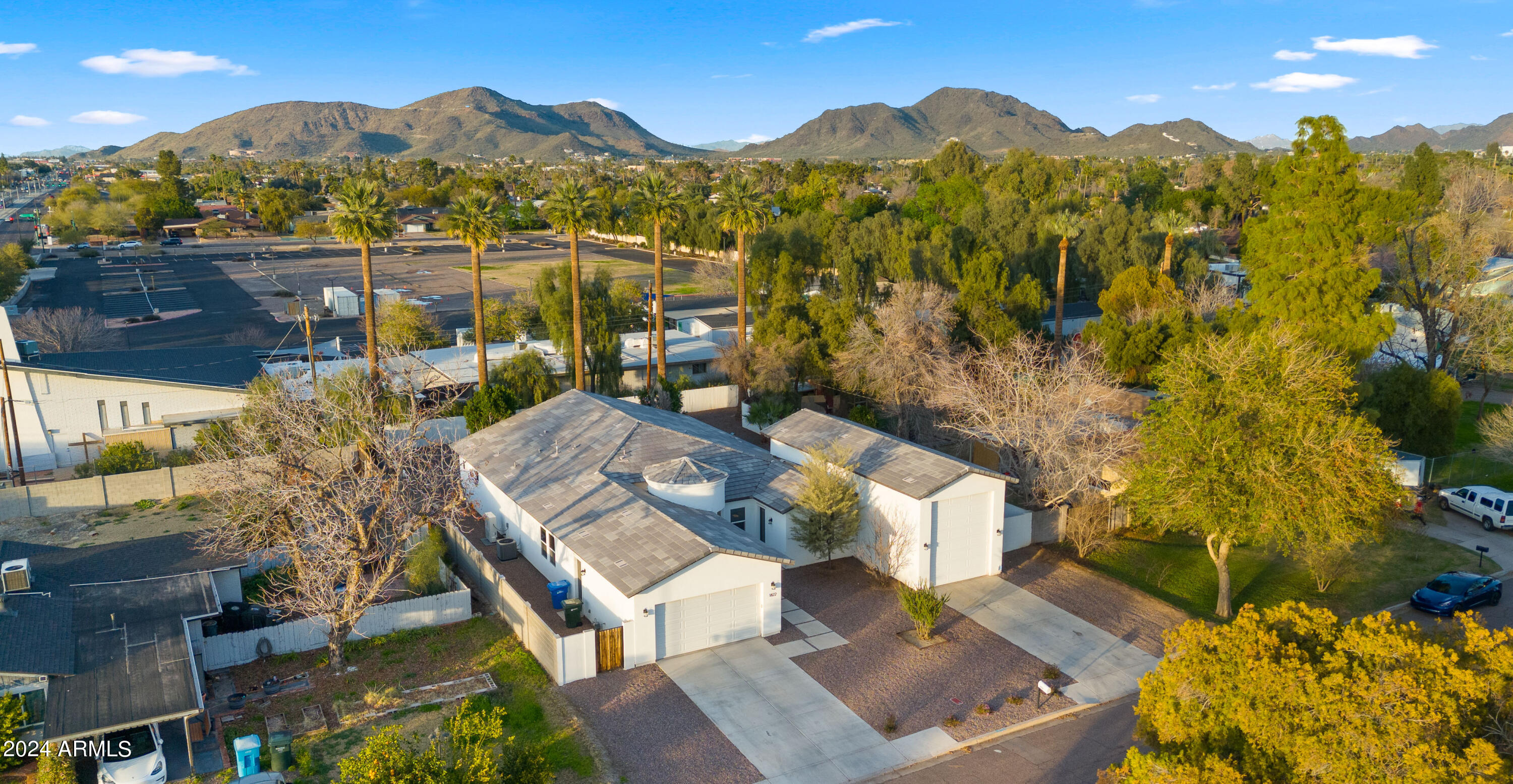 1822 W EL CAMINITO Drive