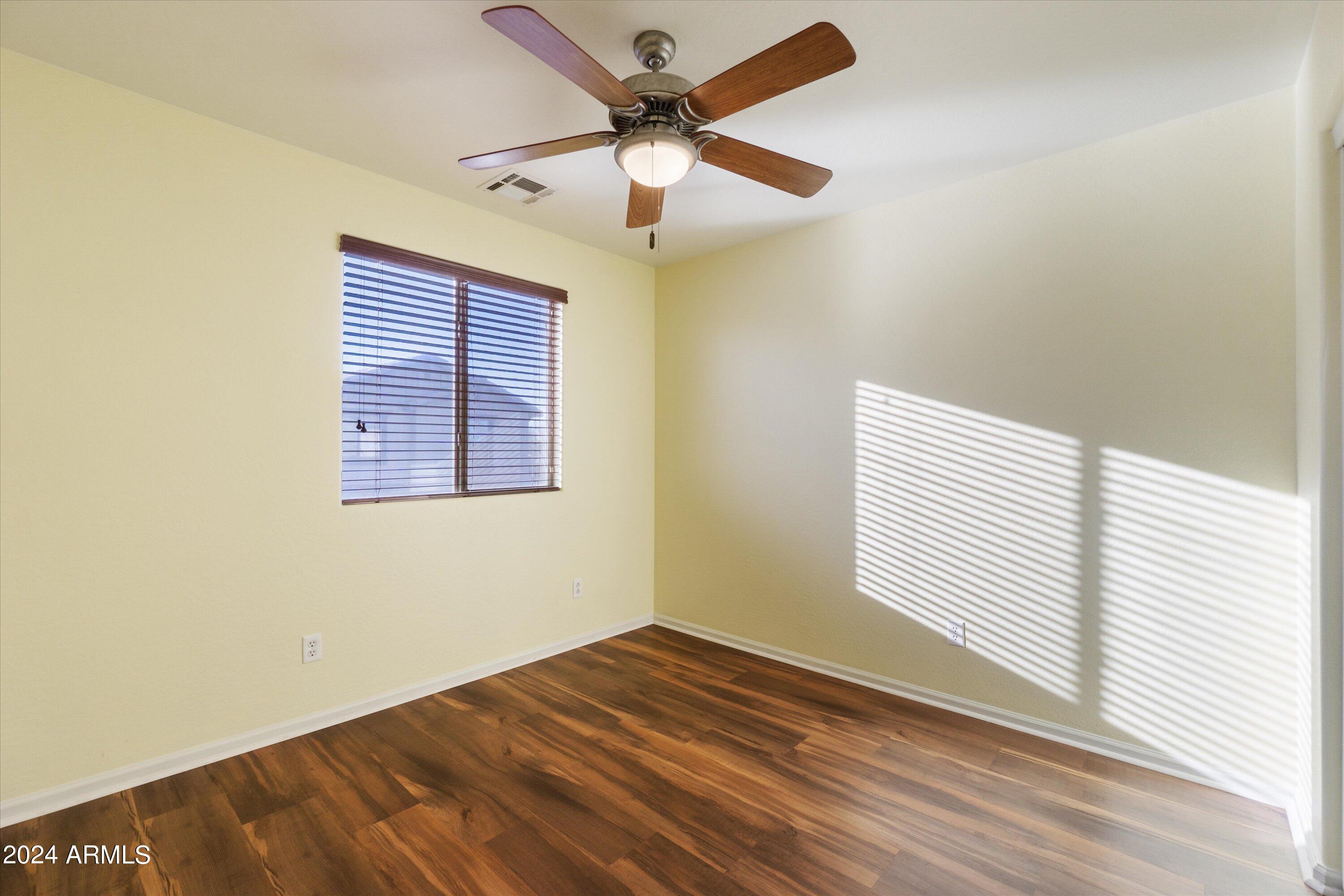 987 S DEERFIELD Lane