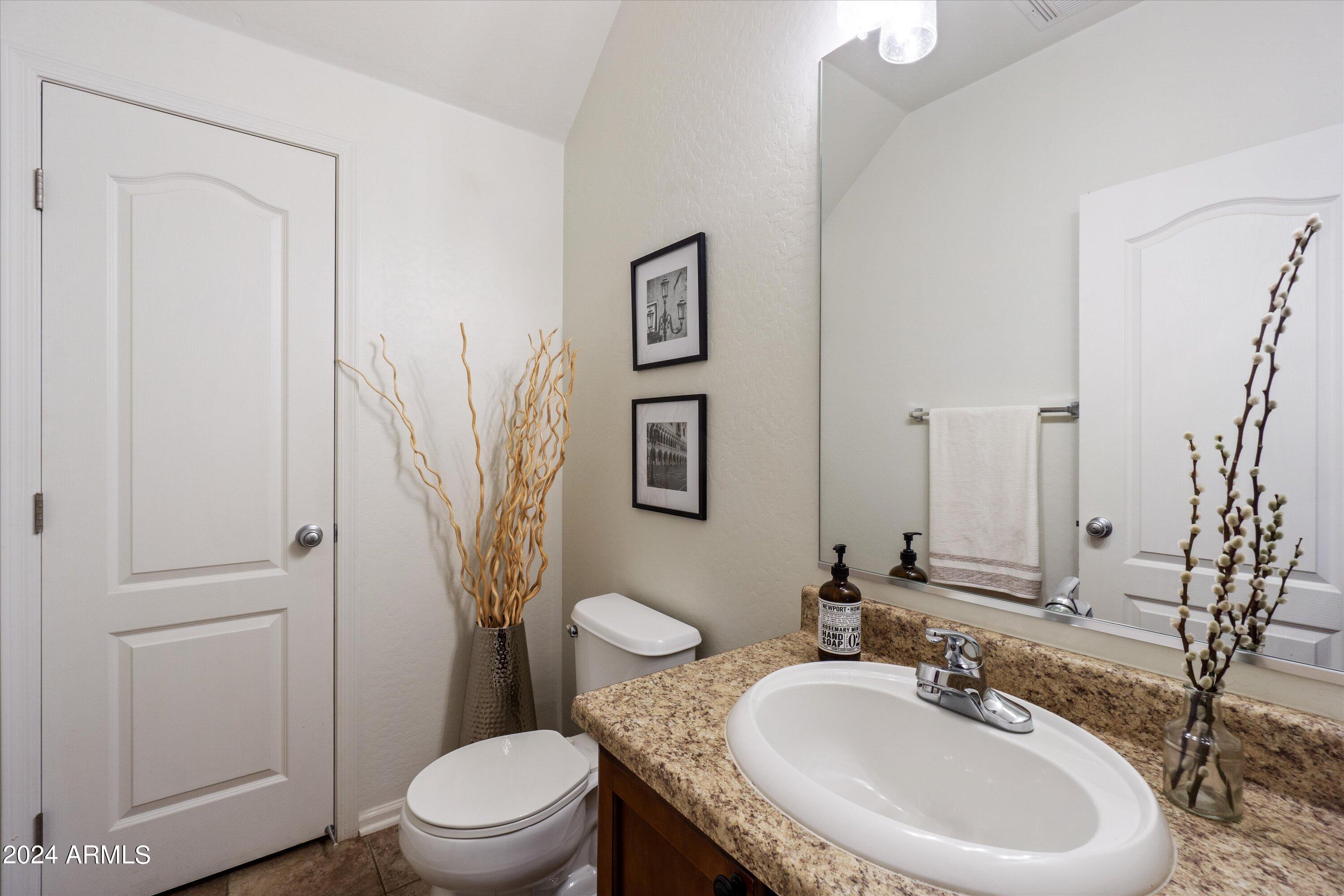 987 S DEERFIELD Lane