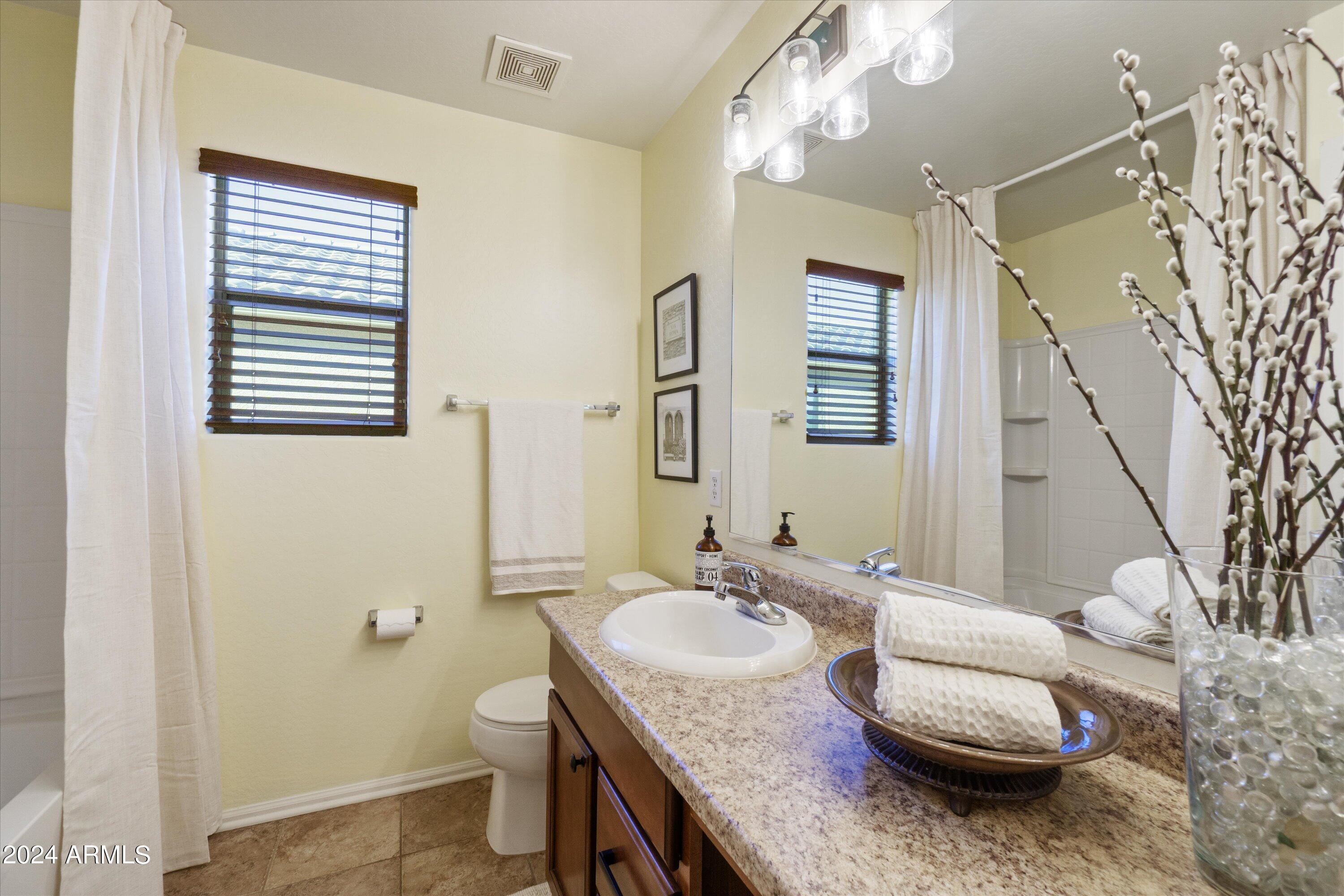 987 S DEERFIELD Lane