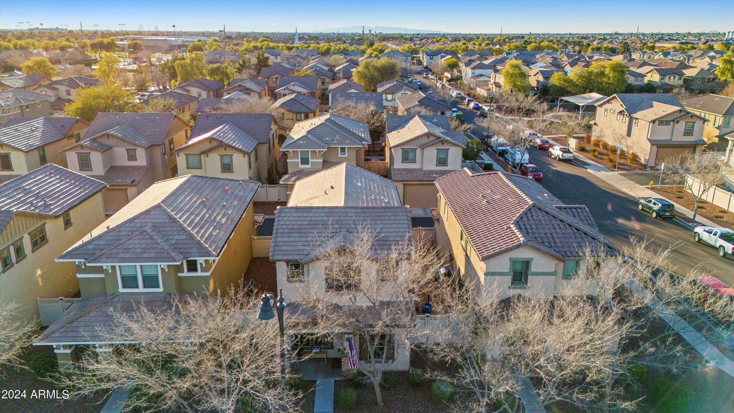 987 S DEERFIELD Lane