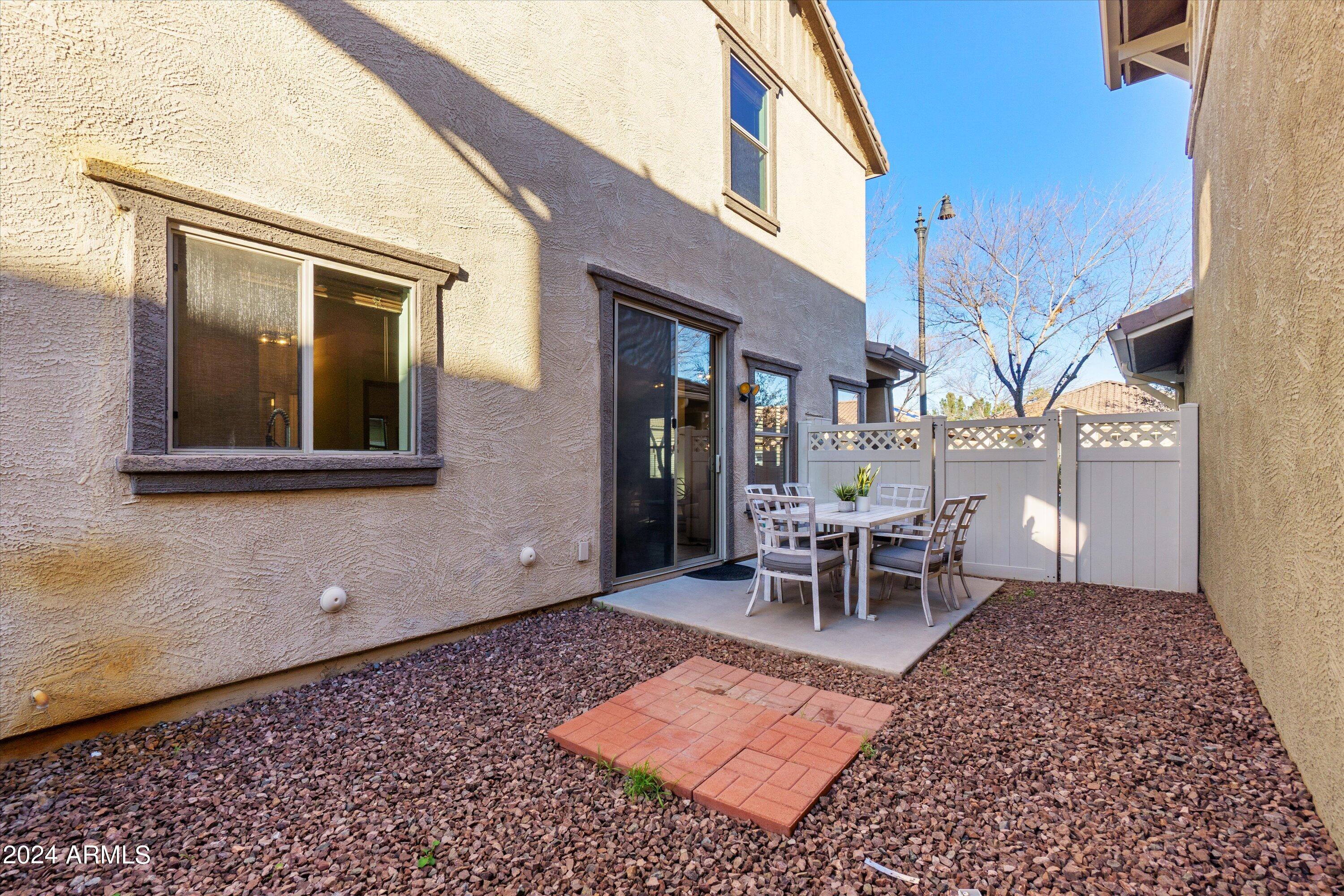 987 S DEERFIELD Lane