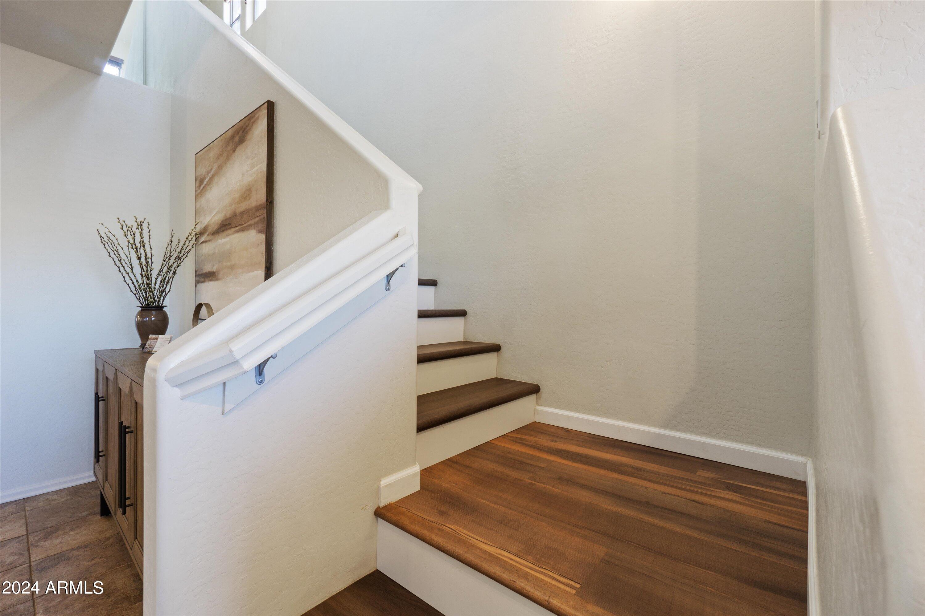 987 S DEERFIELD Lane