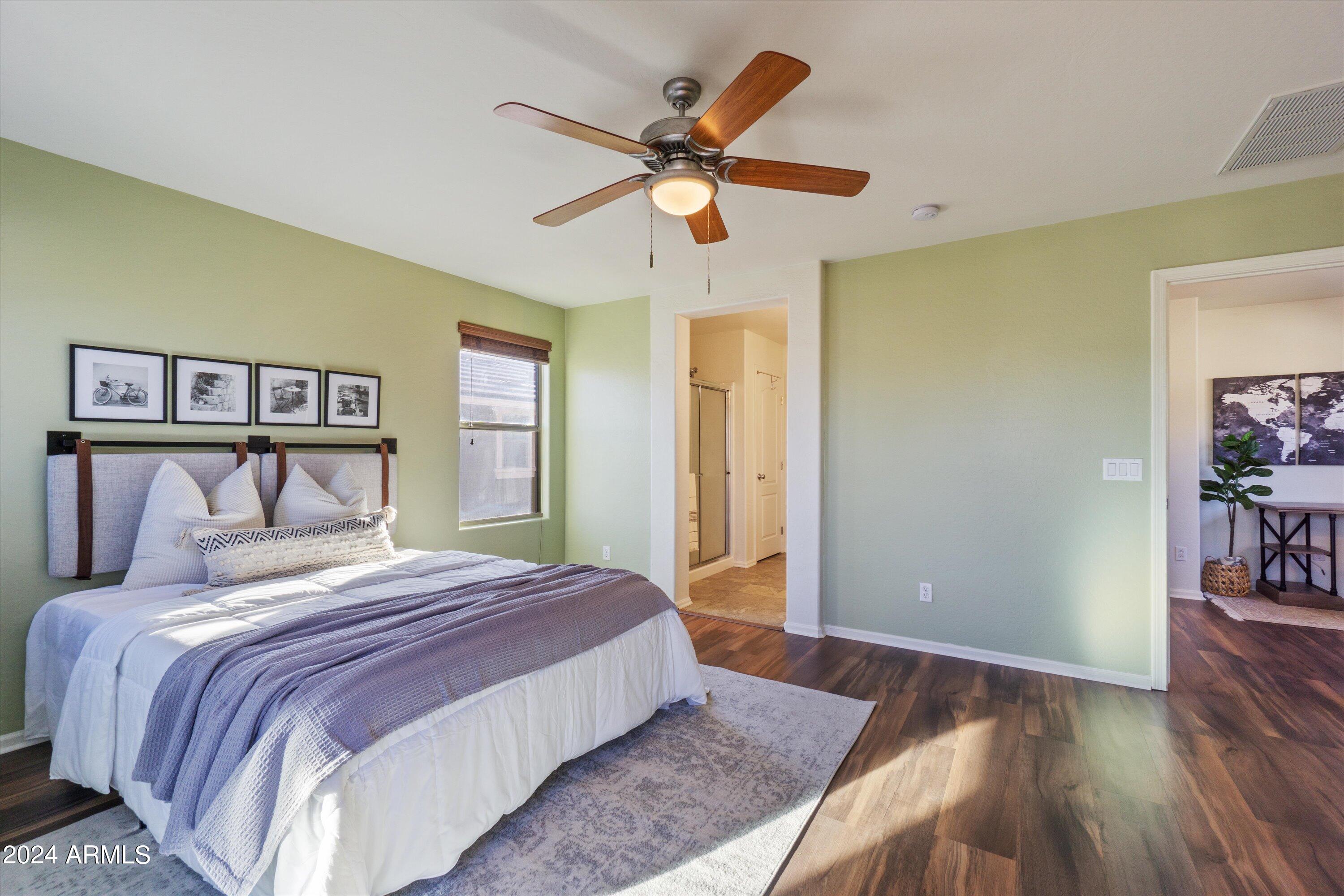 987 S DEERFIELD Lane