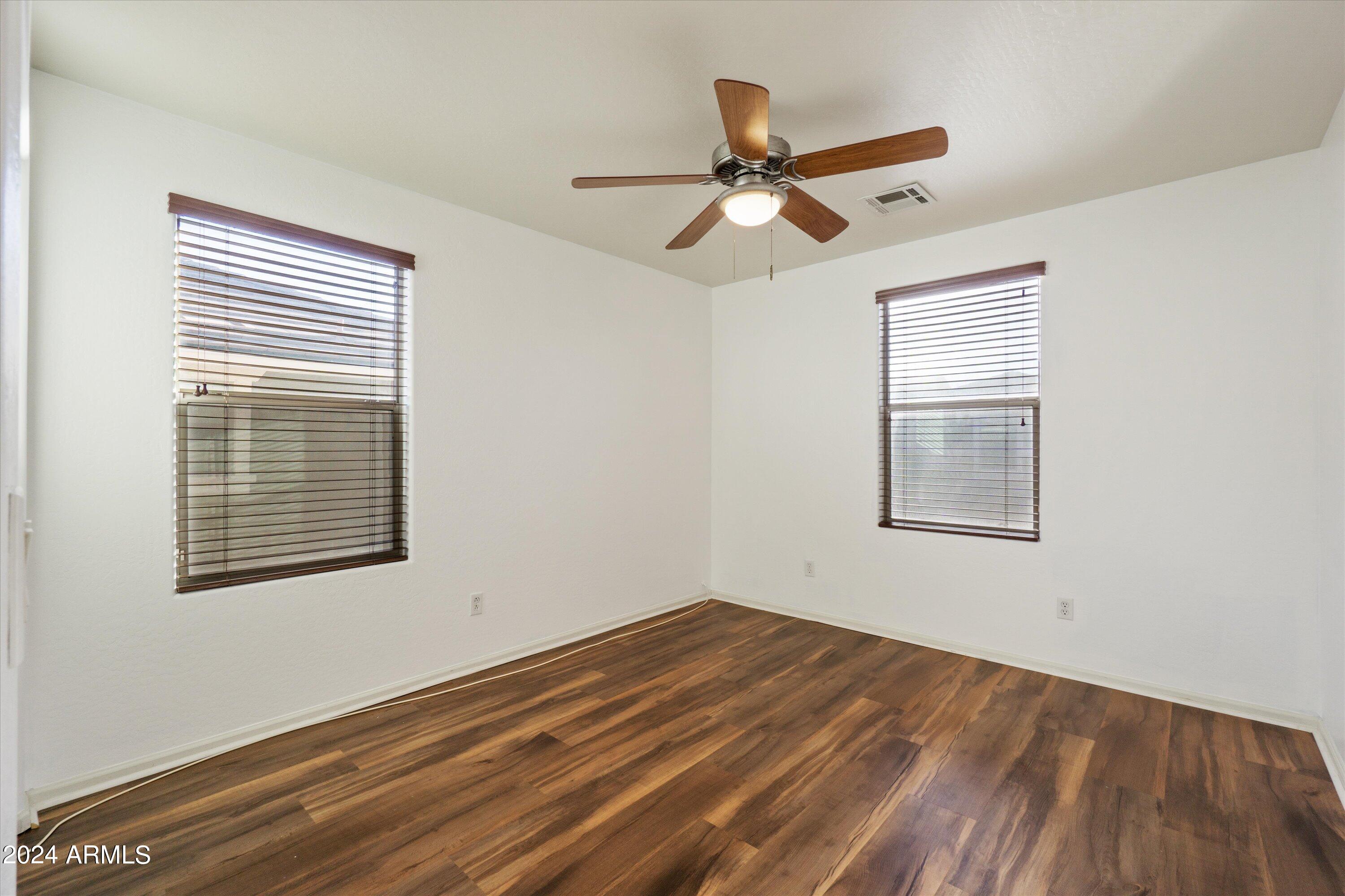 987 S DEERFIELD Lane