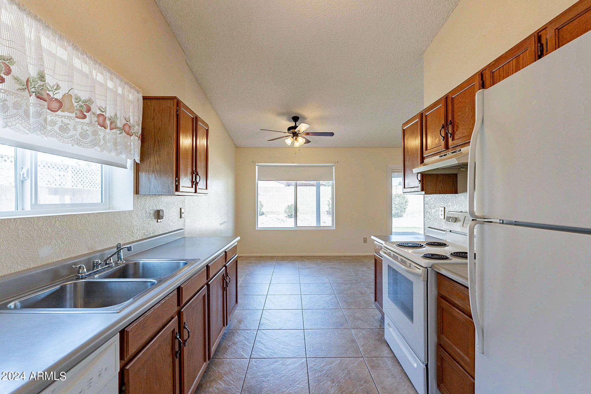 6526 E ENSENADA Street