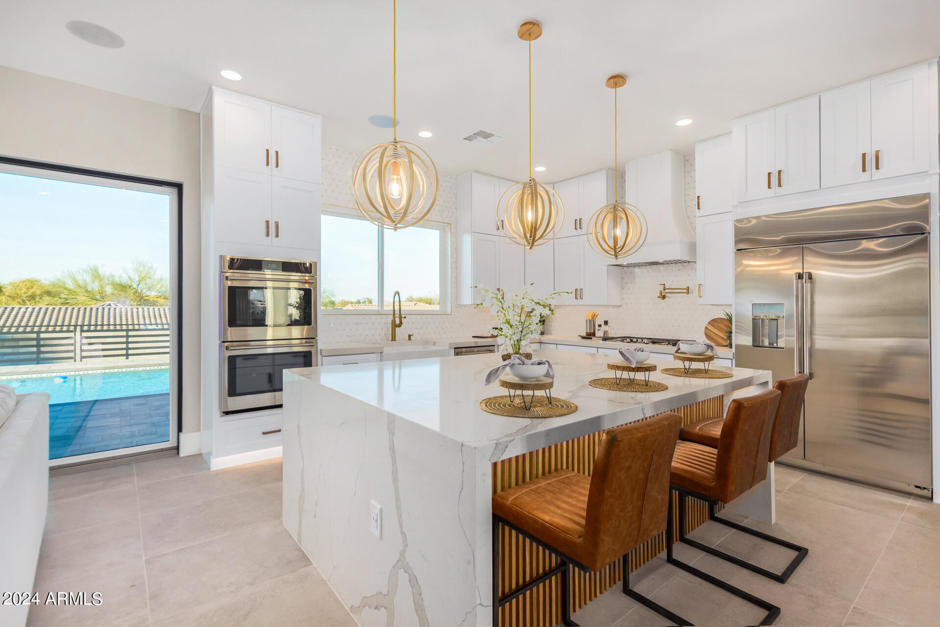 1910 E SOUTH MOUNTAIN Avenue