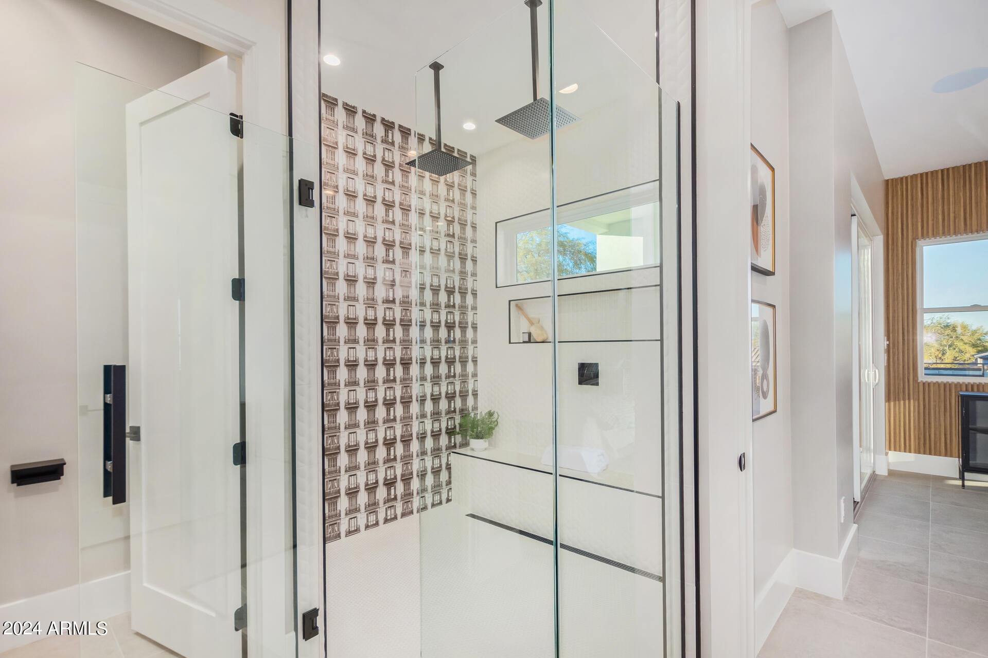 1910 E SOUTH MOUNTAIN Avenue