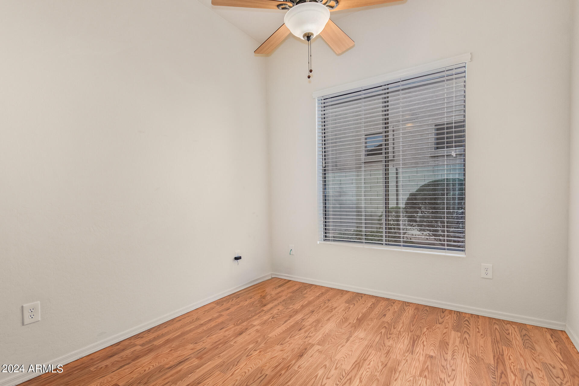 7761 E WESTERN HILLS Street