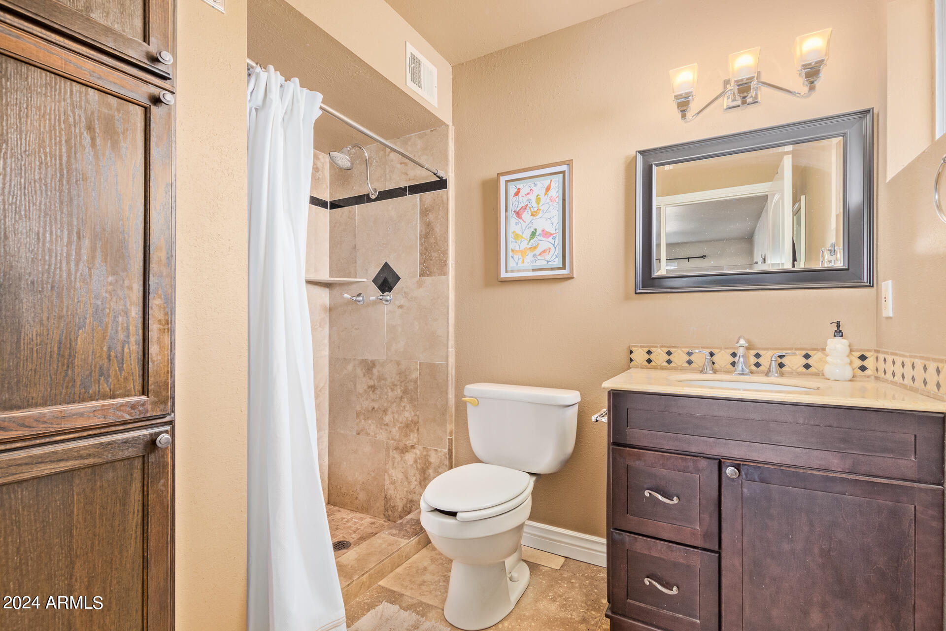 2323 E SHAW BUTTE Drive