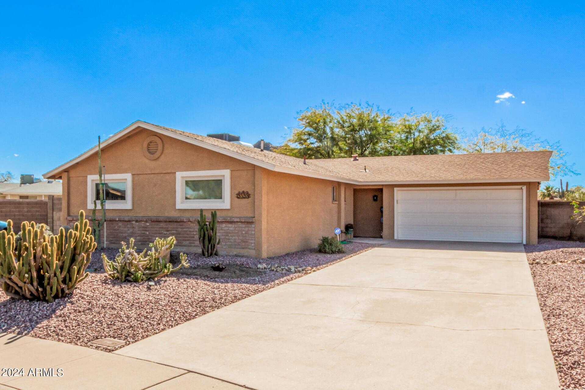 2323 E SHAW BUTTE Drive