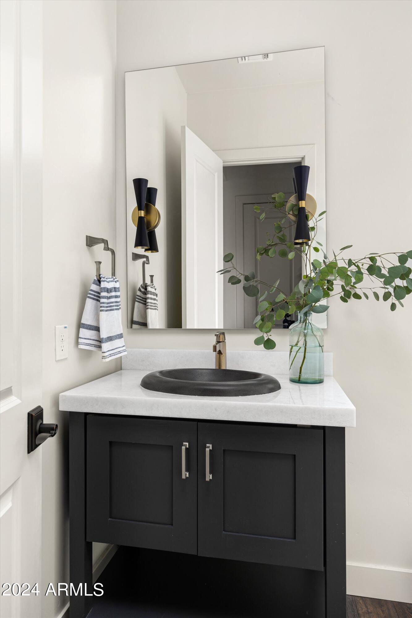 3918 E CRITTENDEN Lane